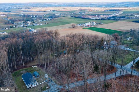 Photo of 702 Lime Quarry Road, GAP, PA 17527 (MLS # PALA2063604)