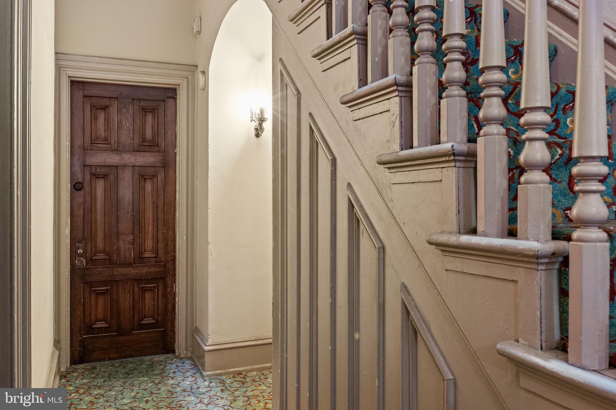 GERMANTOWN (WEST) - Commercial Sale