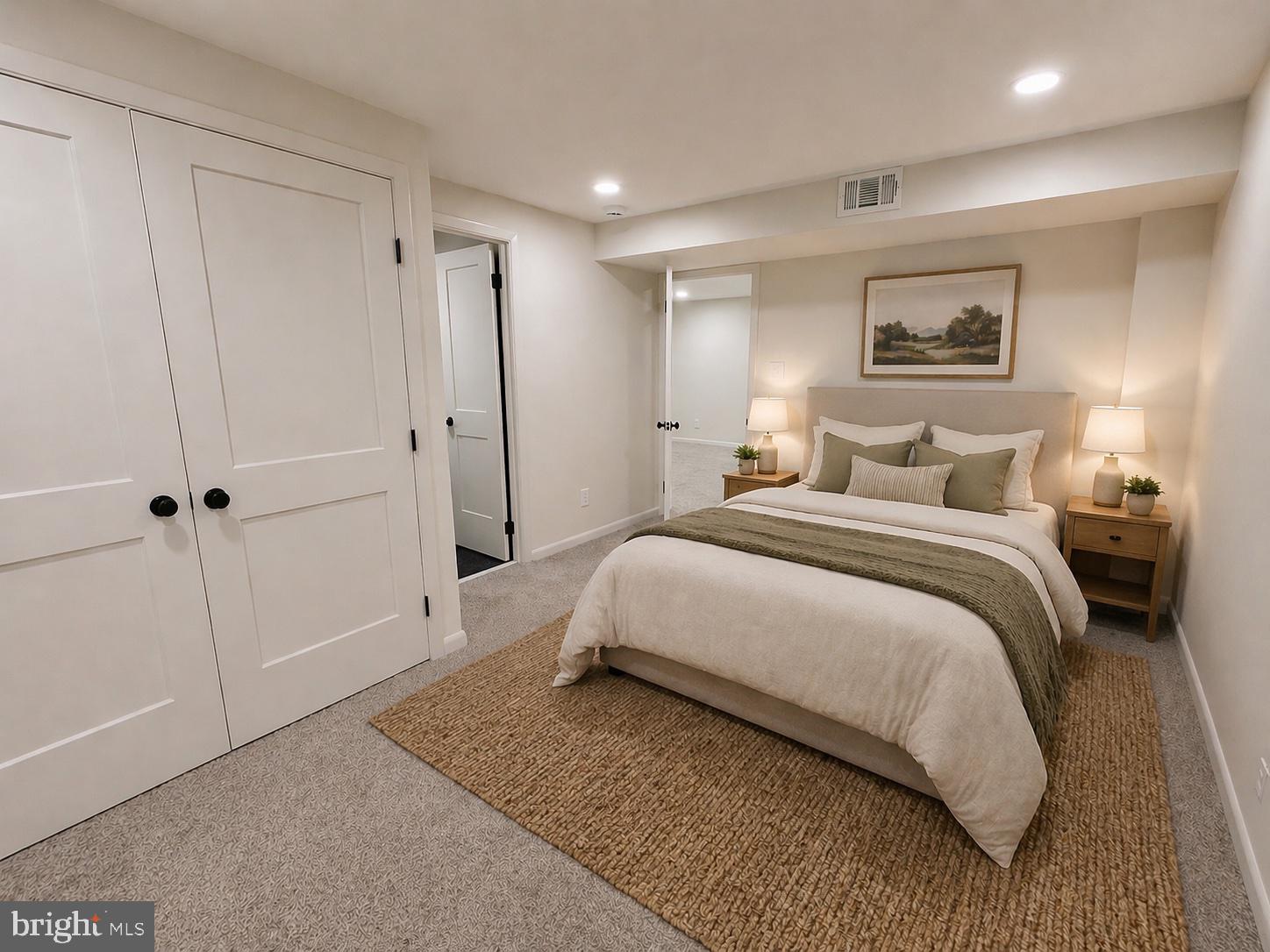 MILLERSVILLE - Residential