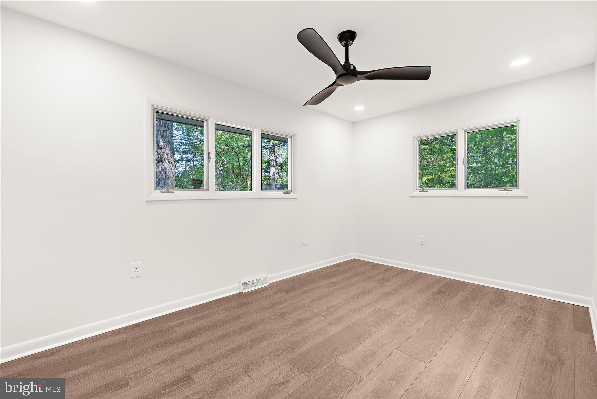 MILLERSVILLE - Residential