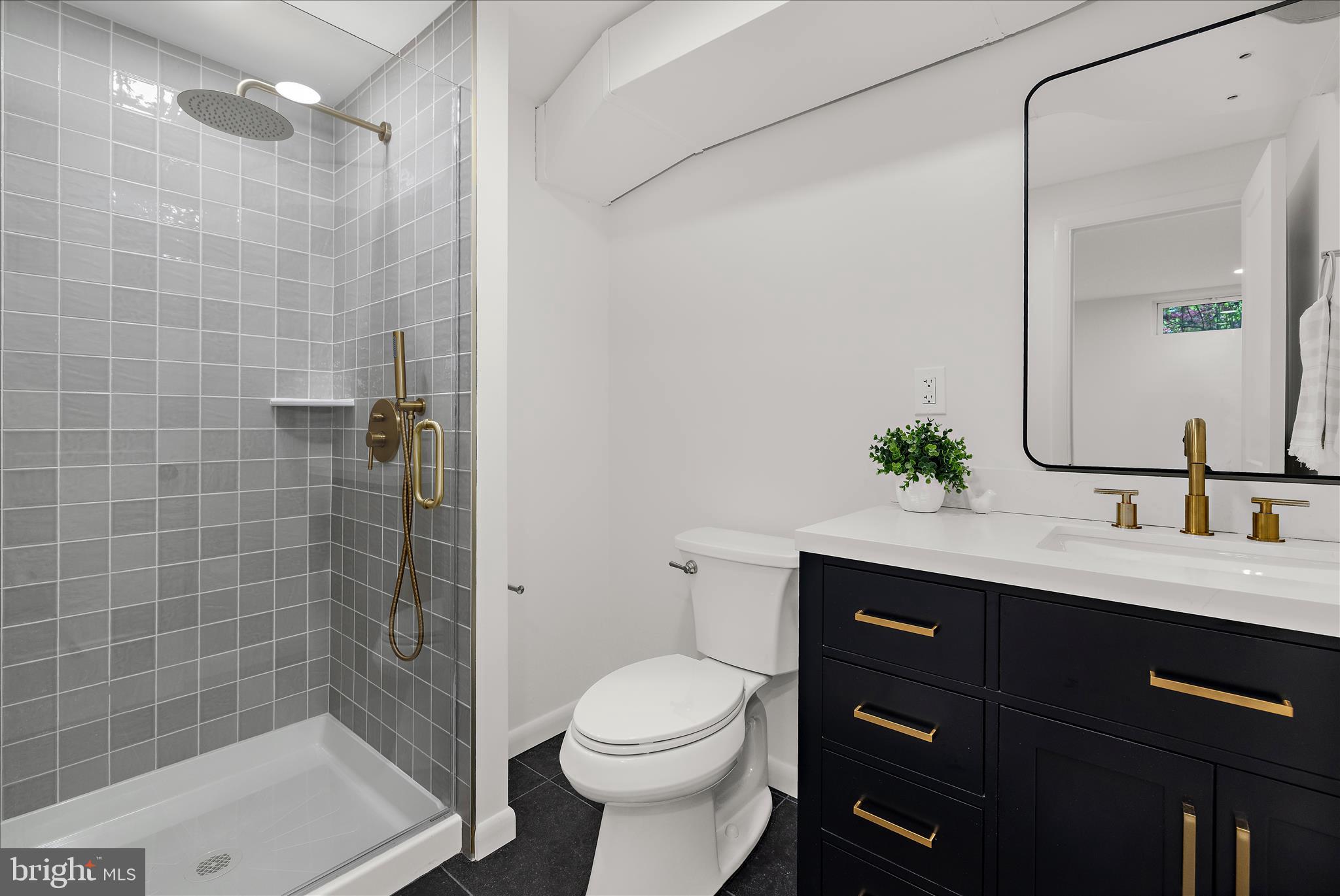 MILLERSVILLE - Residential