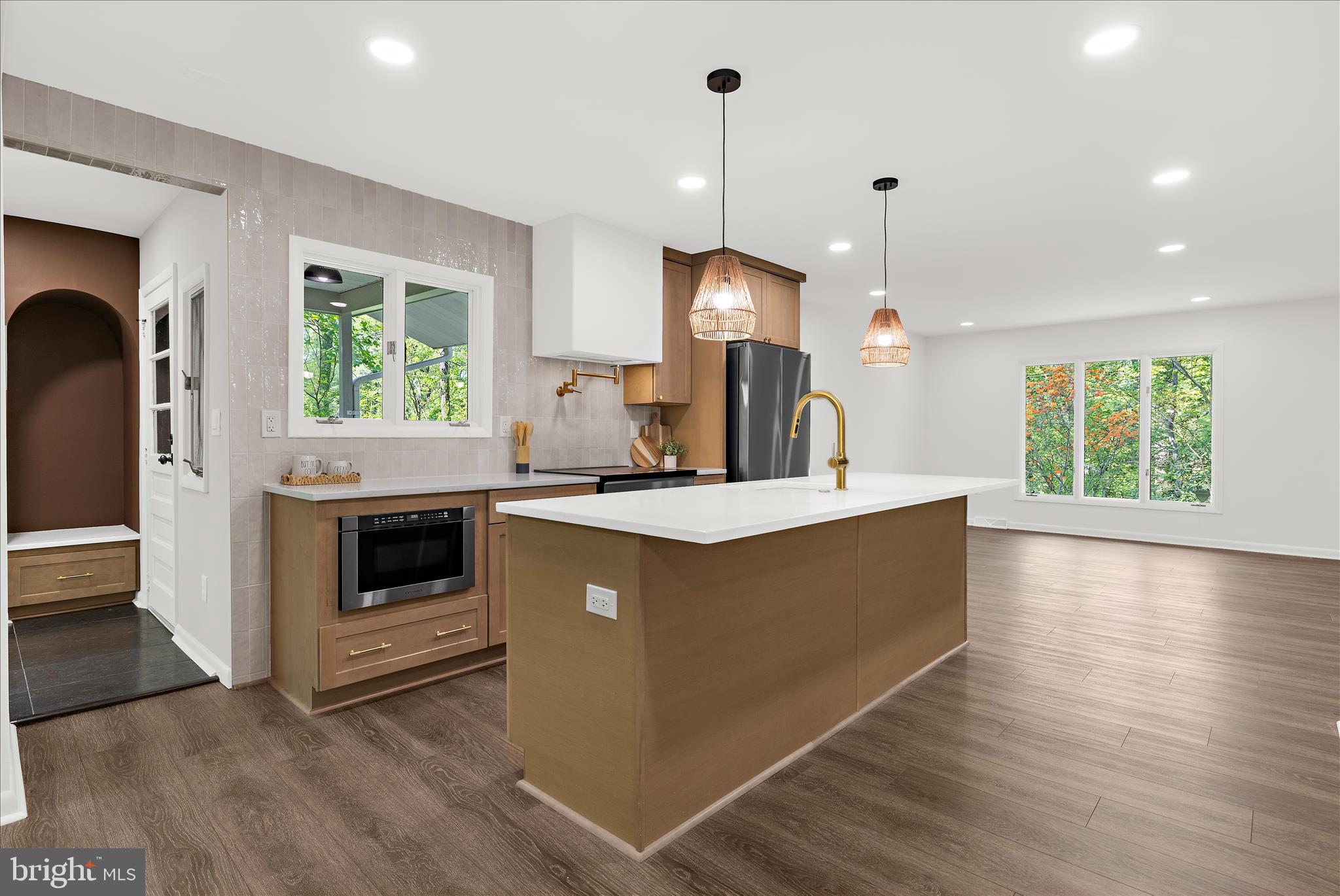 MILLERSVILLE - Residential