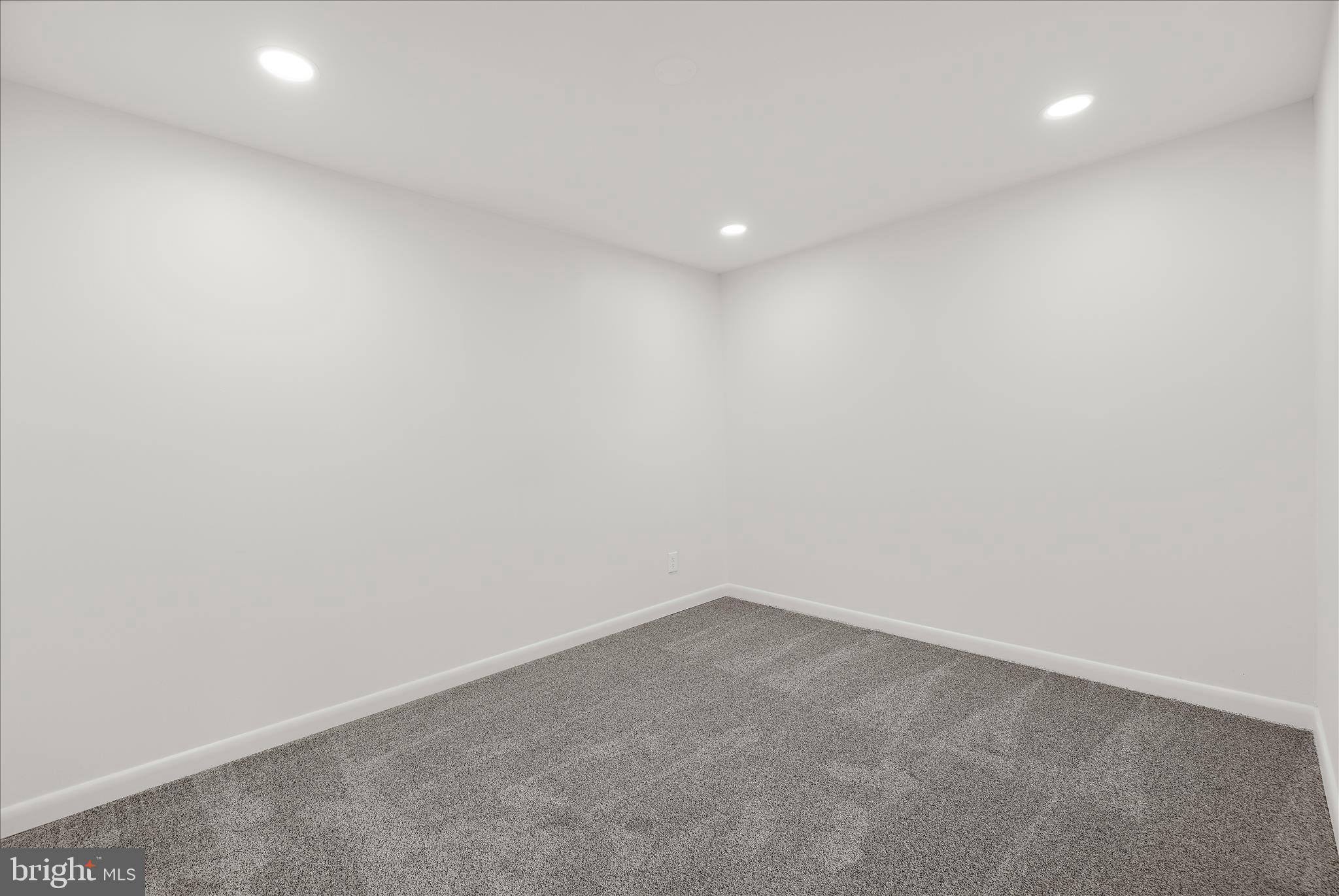 MILLERSVILLE - Residential