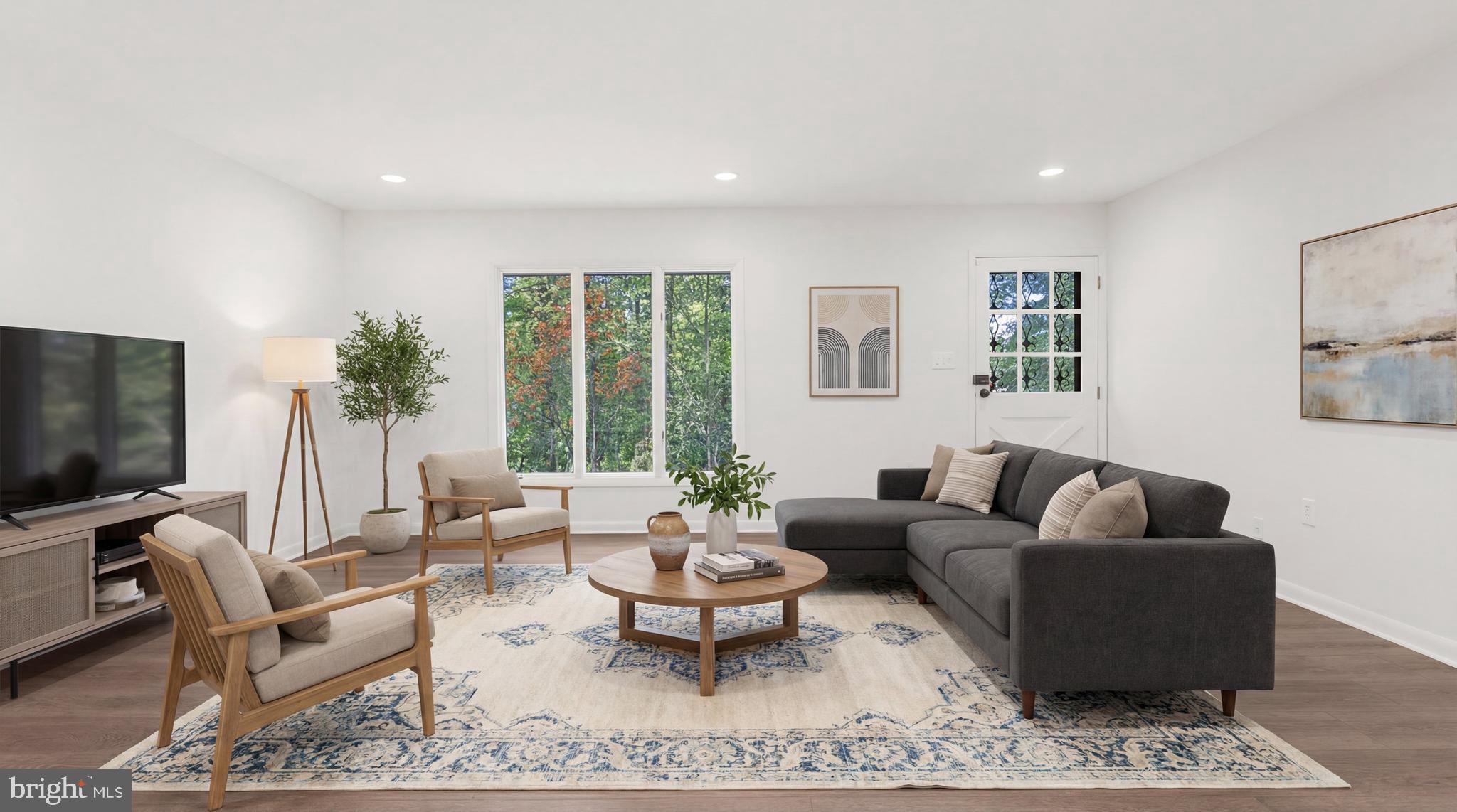 MILLERSVILLE - Residential