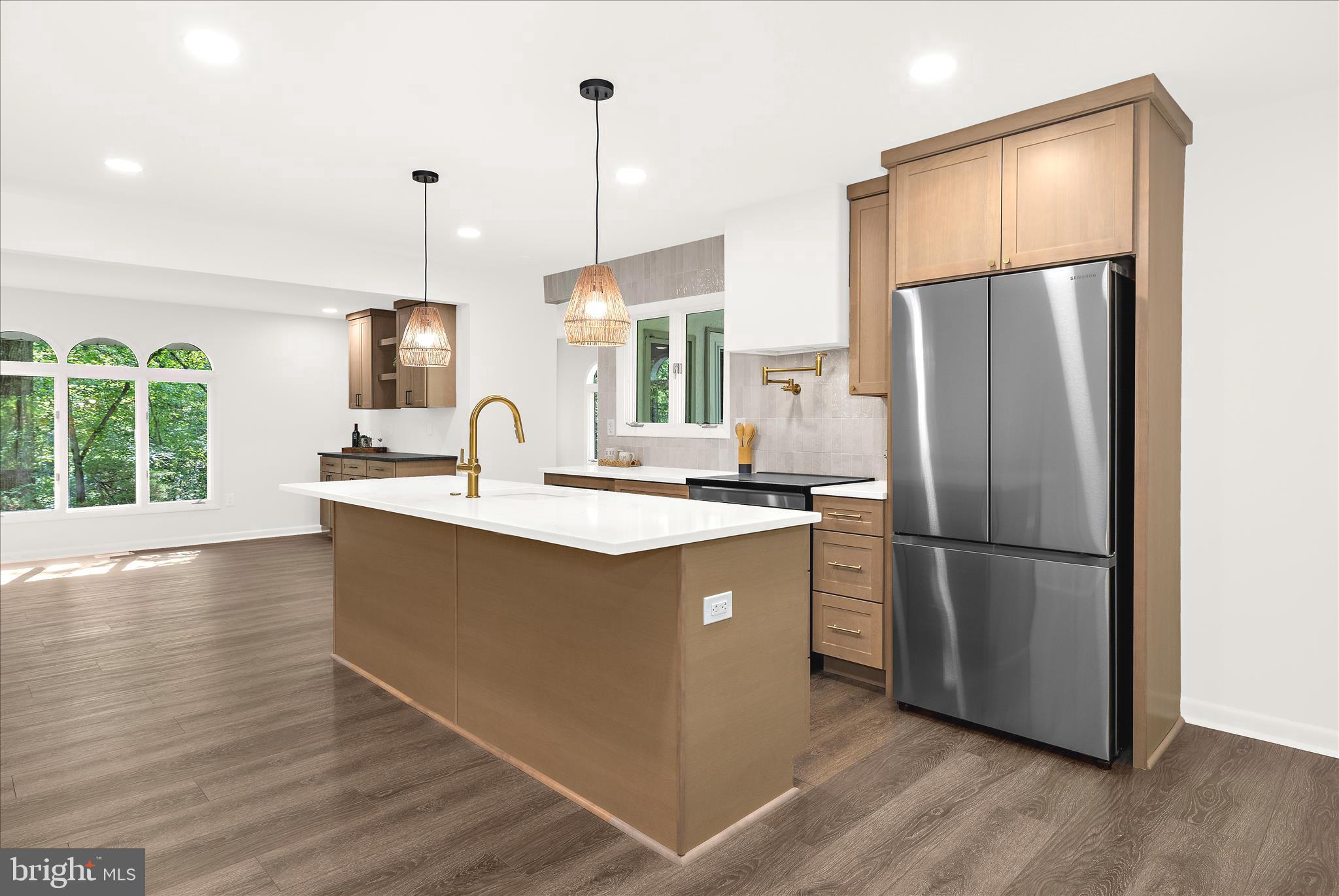 MILLERSVILLE - Residential