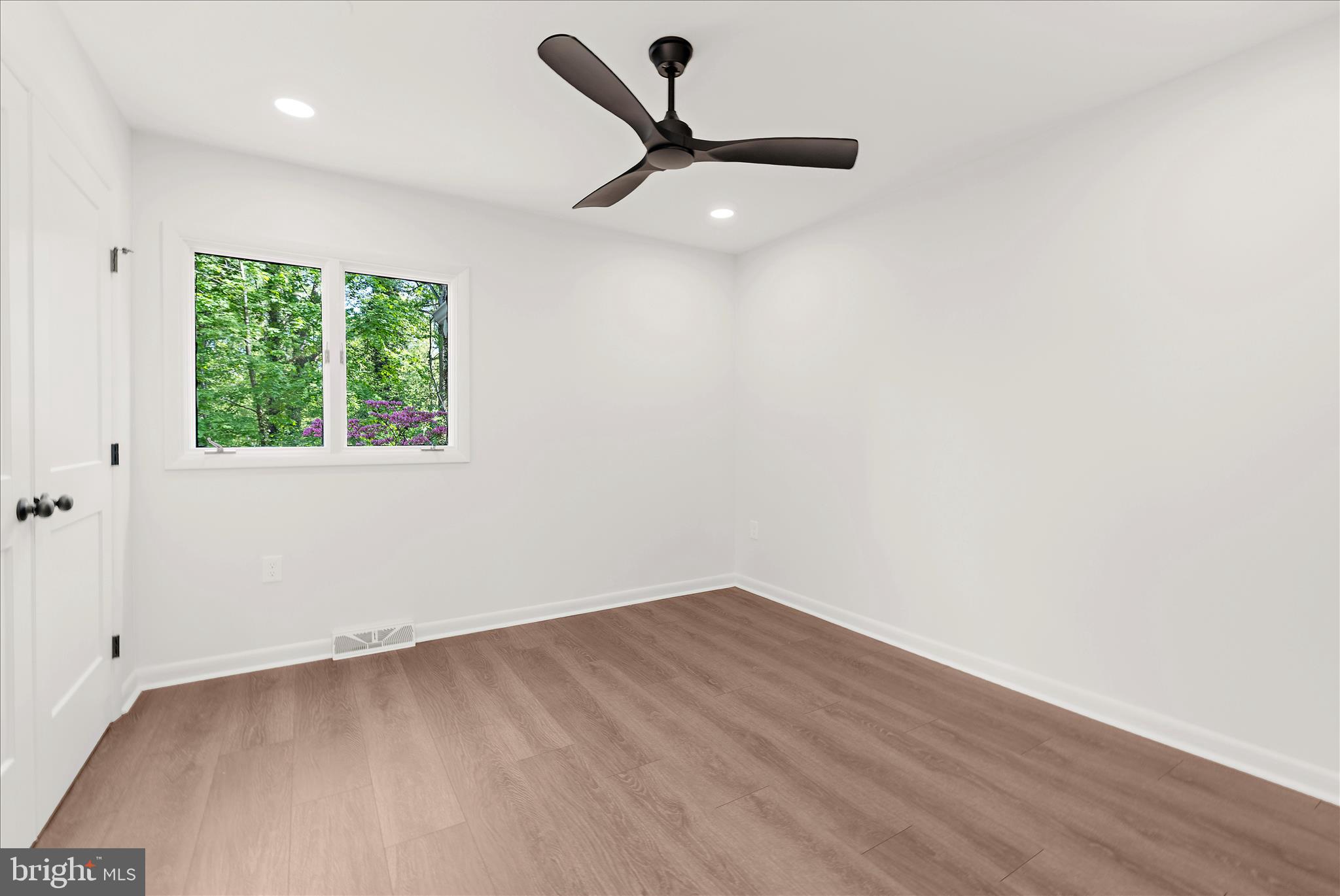MILLERSVILLE - Residential