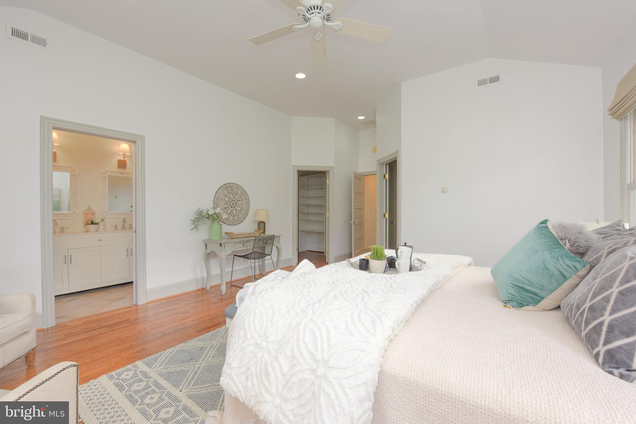 DEL RAY - Residential