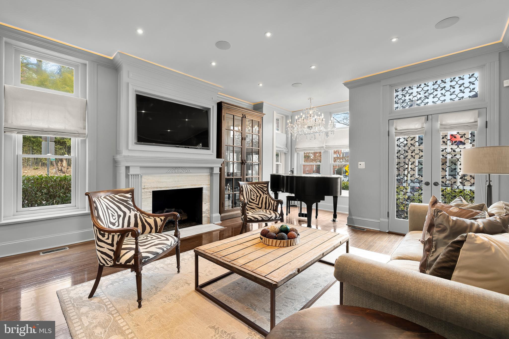 2200 DECATUR PLACE NW