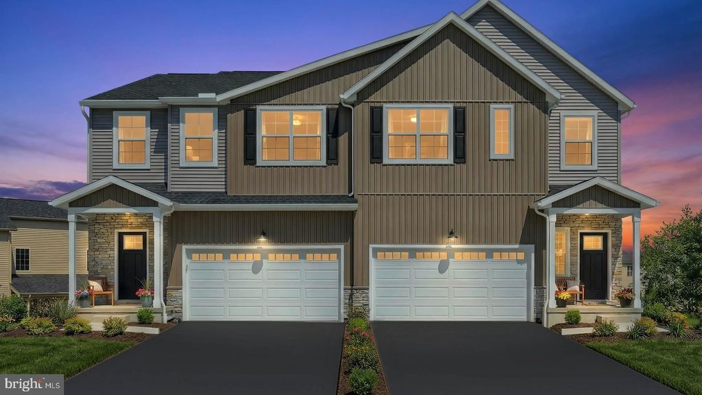 Photo of 42 Glenn View, CARLISLE, PA 17013 (MLS # PACB2046516)