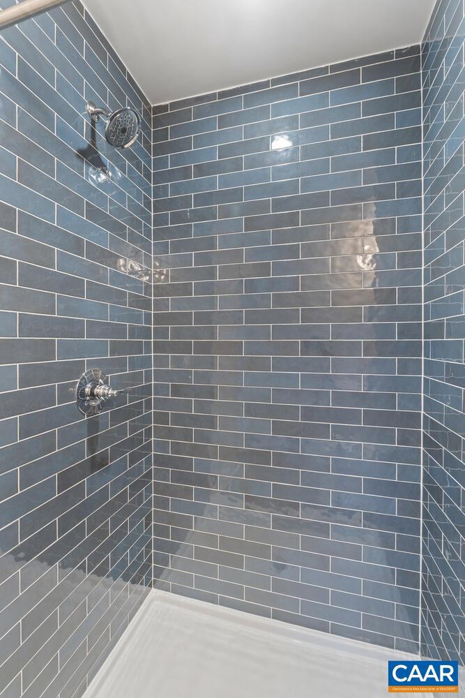 OLD TRAIL - Residential