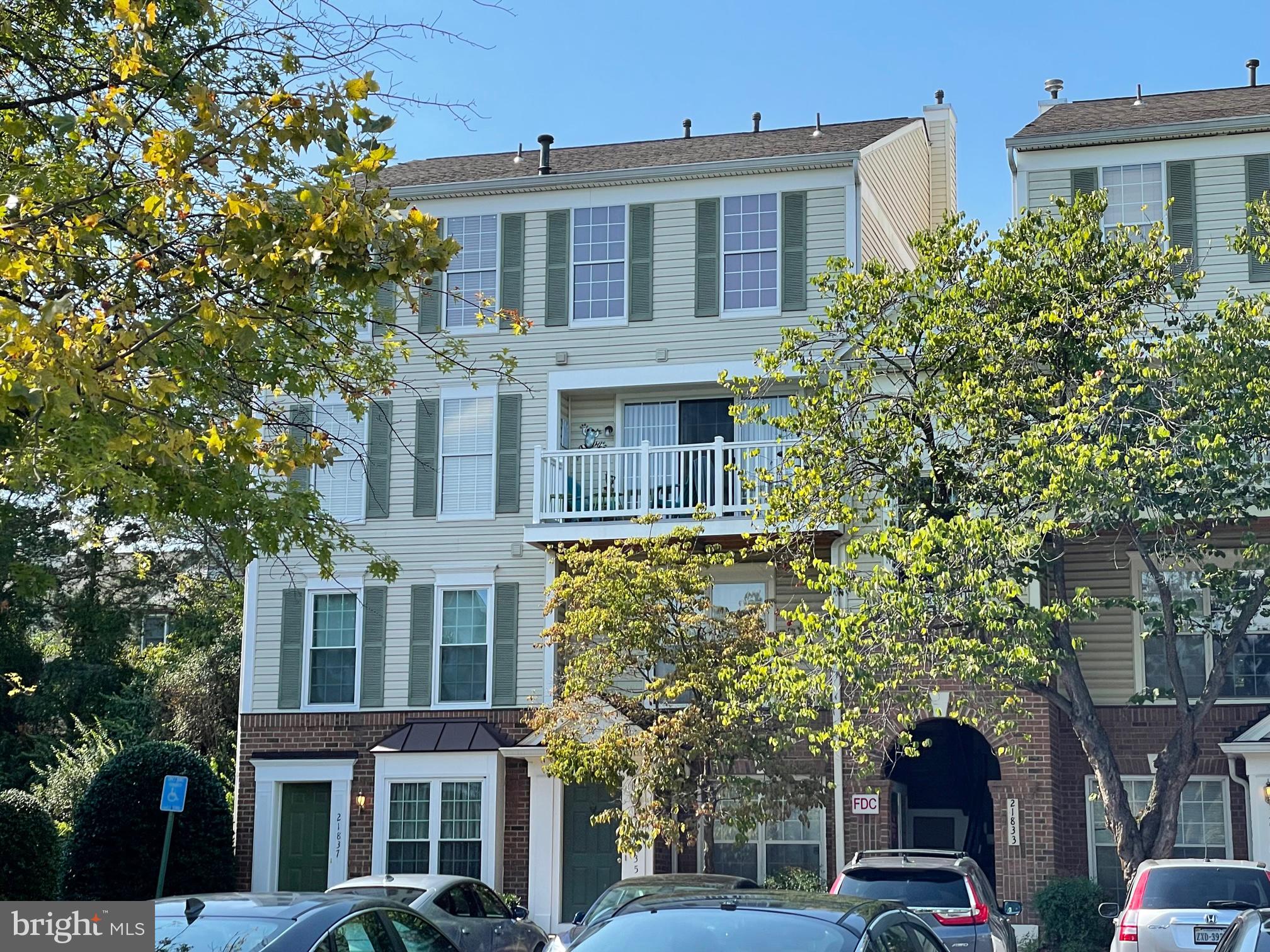 CHATHAM GREEN CONDOMINIUM - Residential