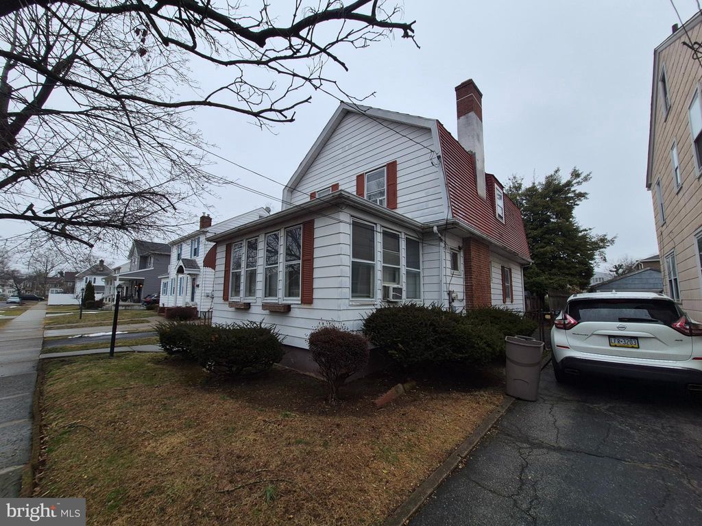 Photo of 111 Taylor Street, BRISTOL, PA 19007 (MLS # PABU2115370)