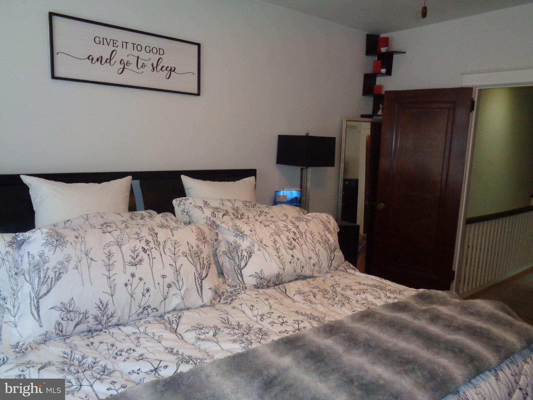 MAYFAIR - Residential