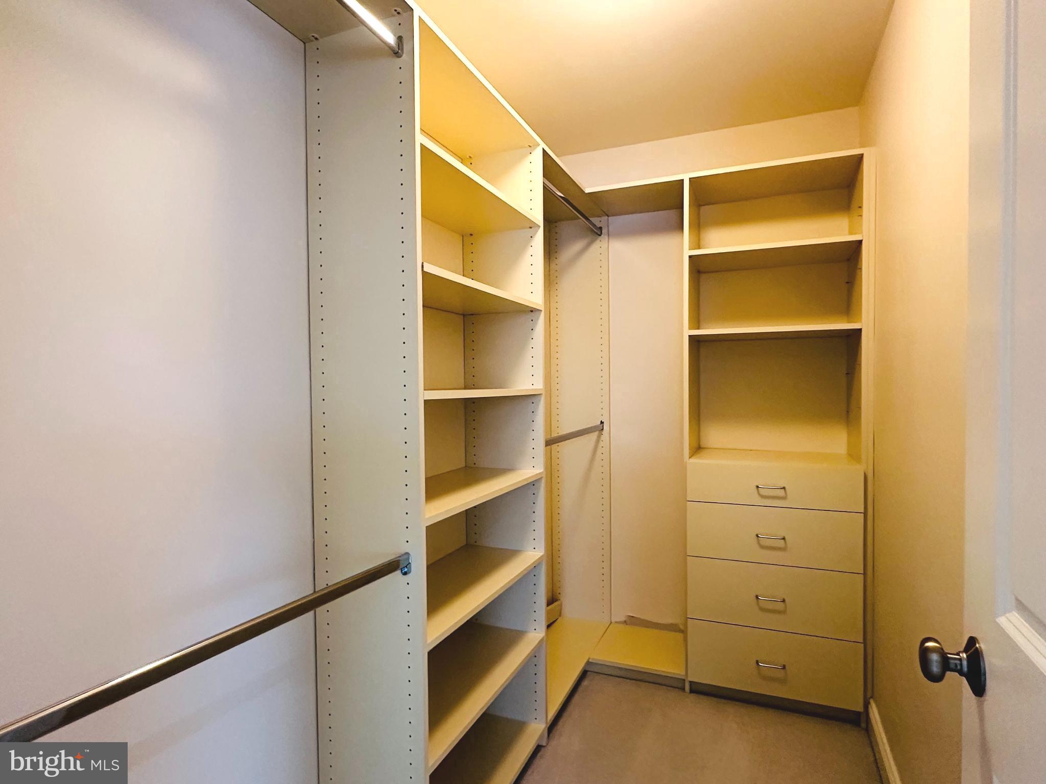 COLEBROOK - Residential