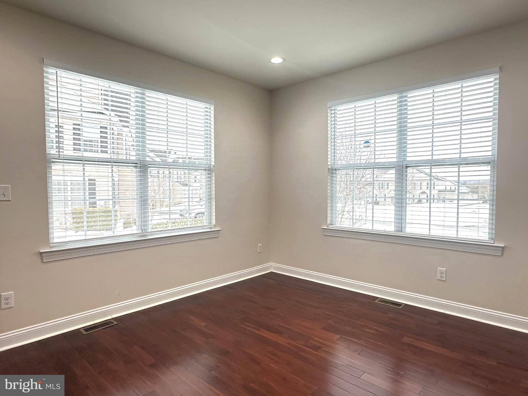 COLEBROOK - Residential