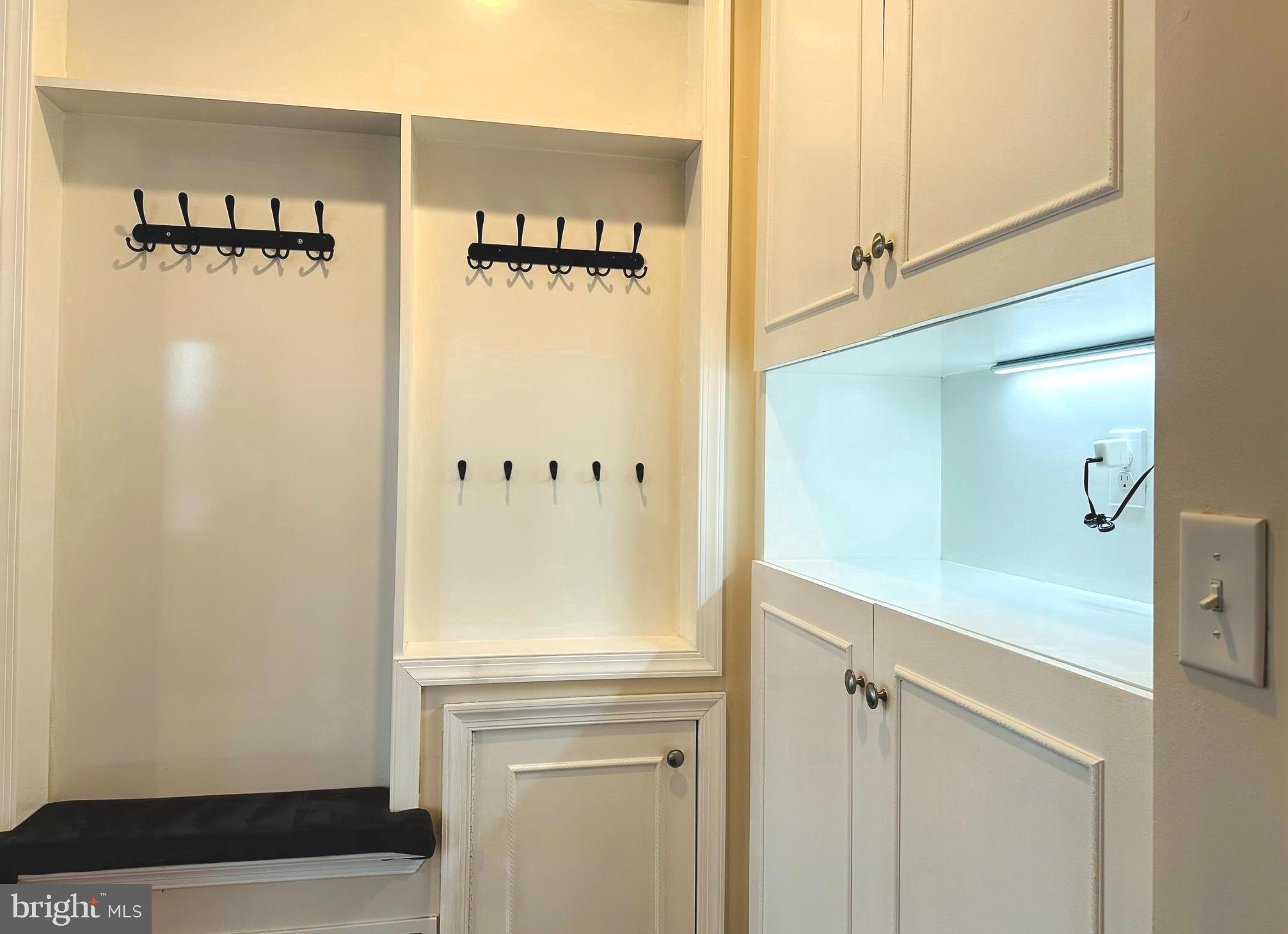 COLEBROOK - Residential