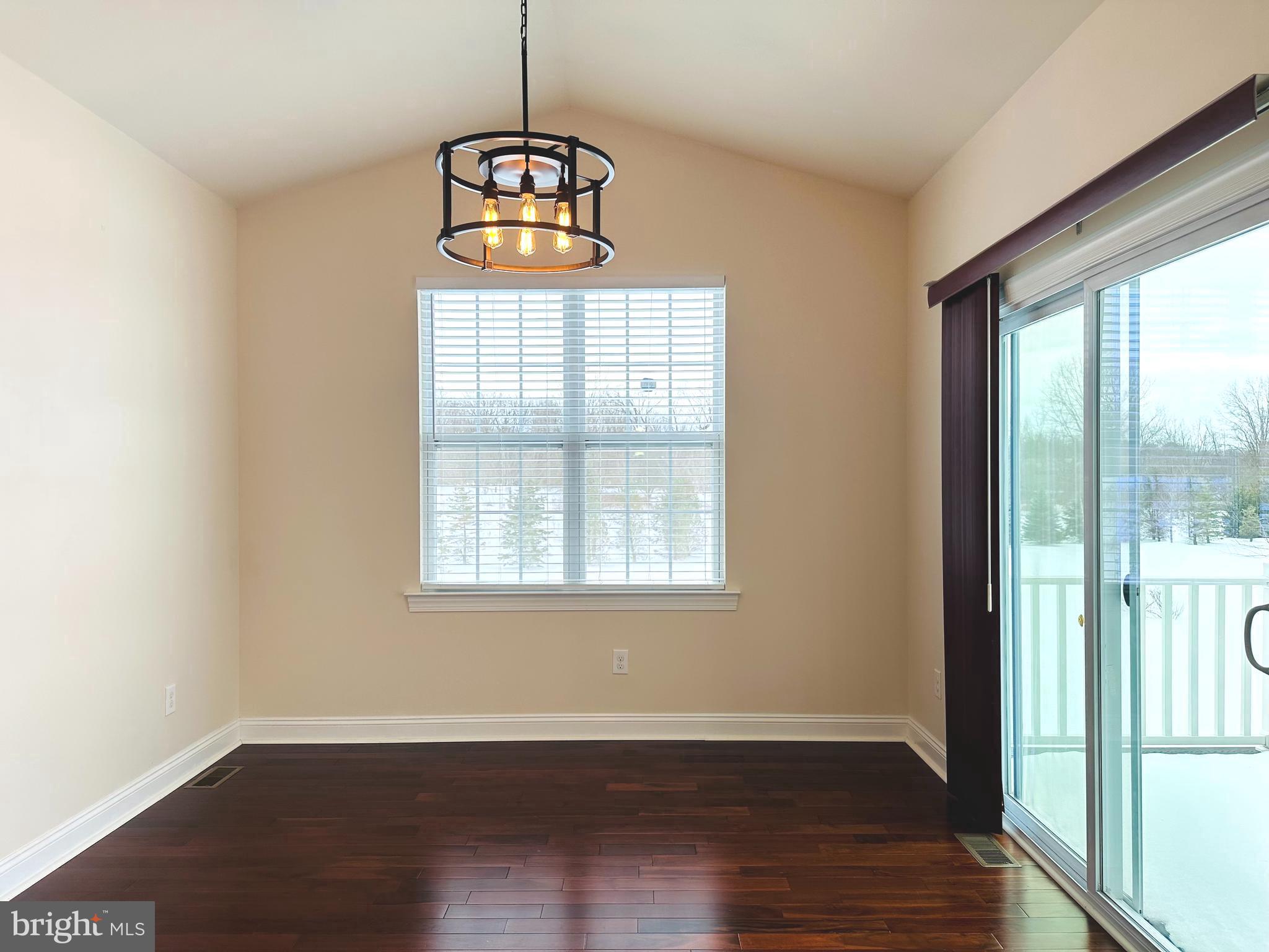 COLEBROOK - Residential