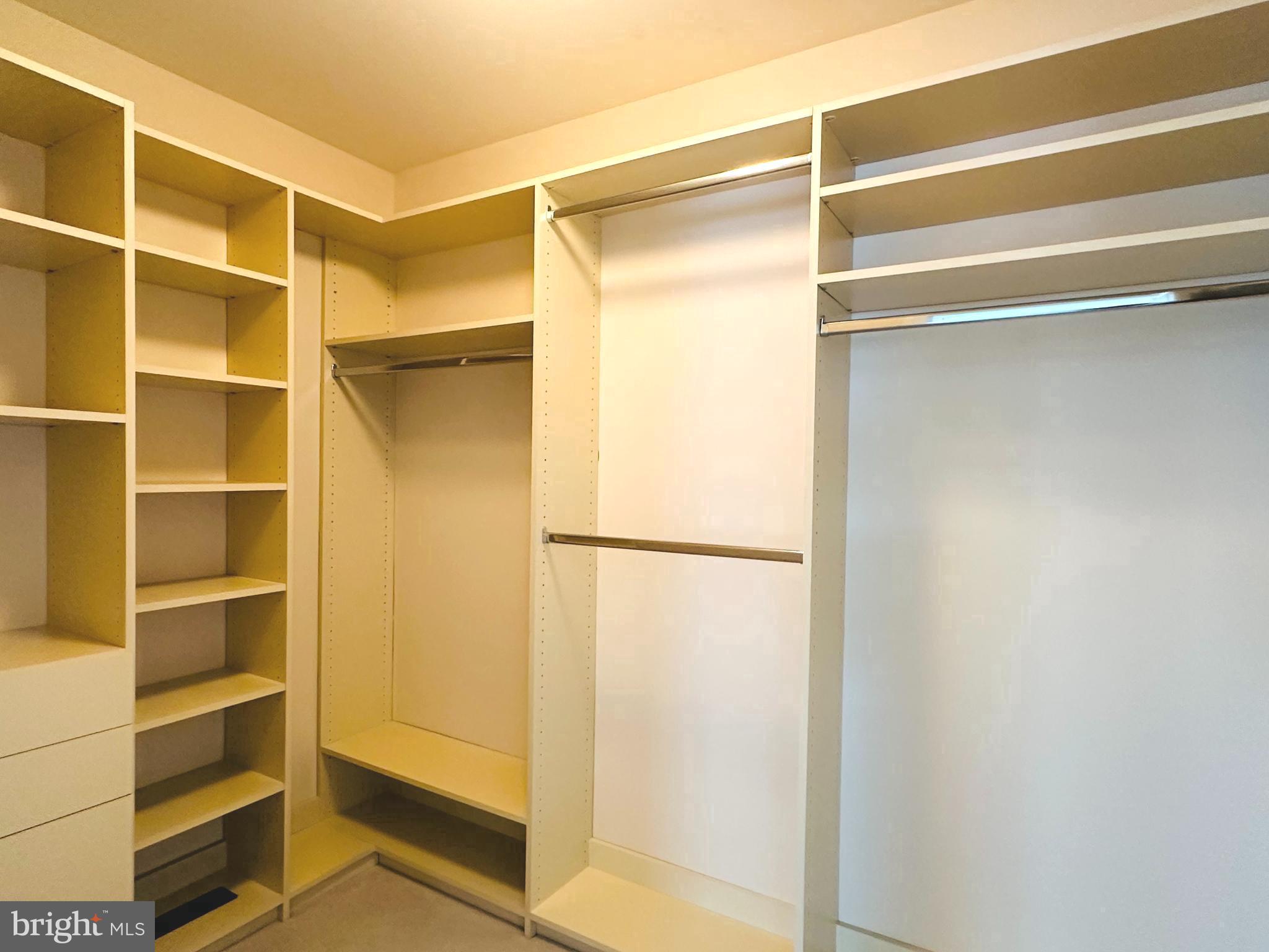 COLEBROOK - Residential