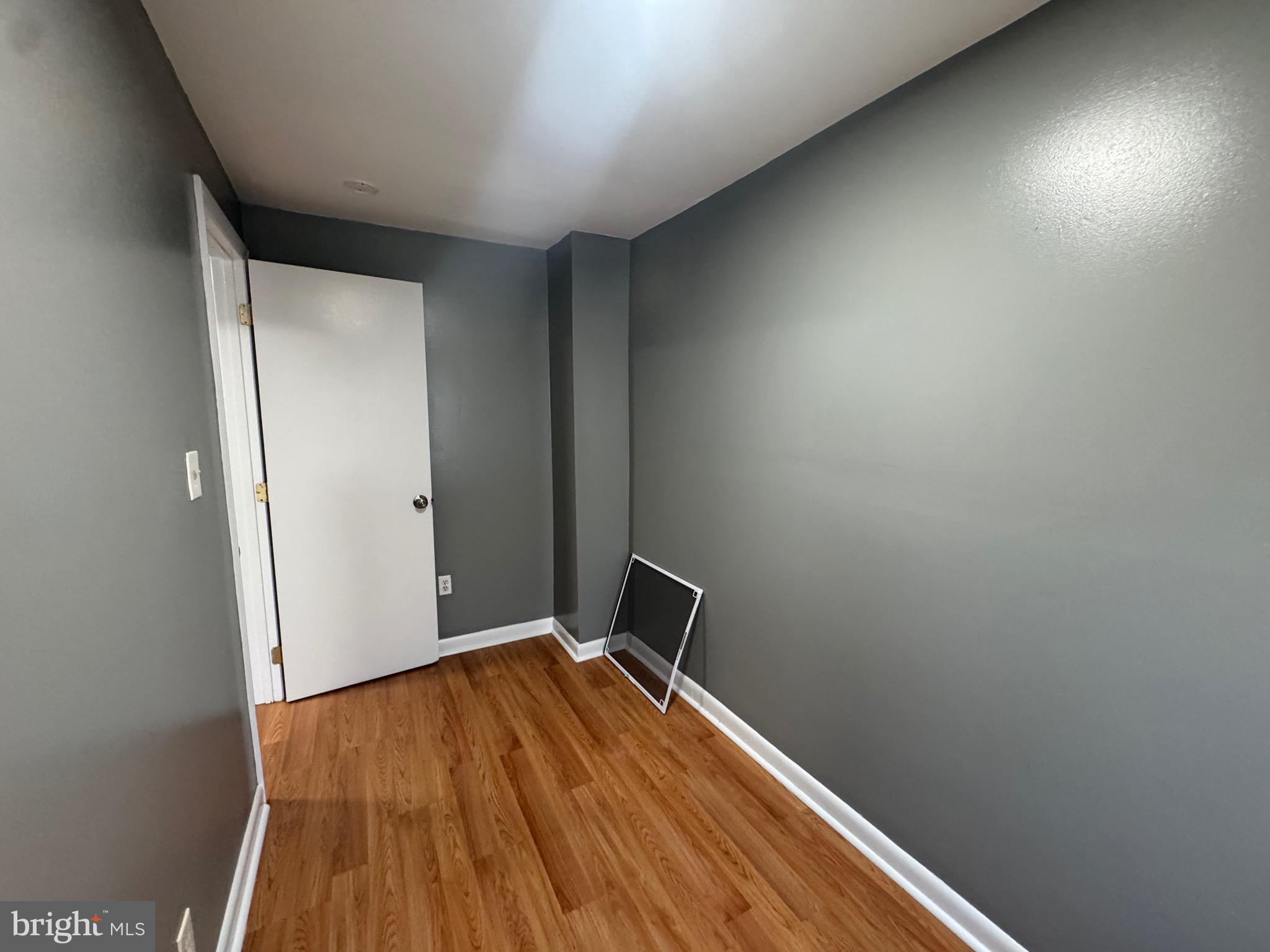 MILL HILL - Residential