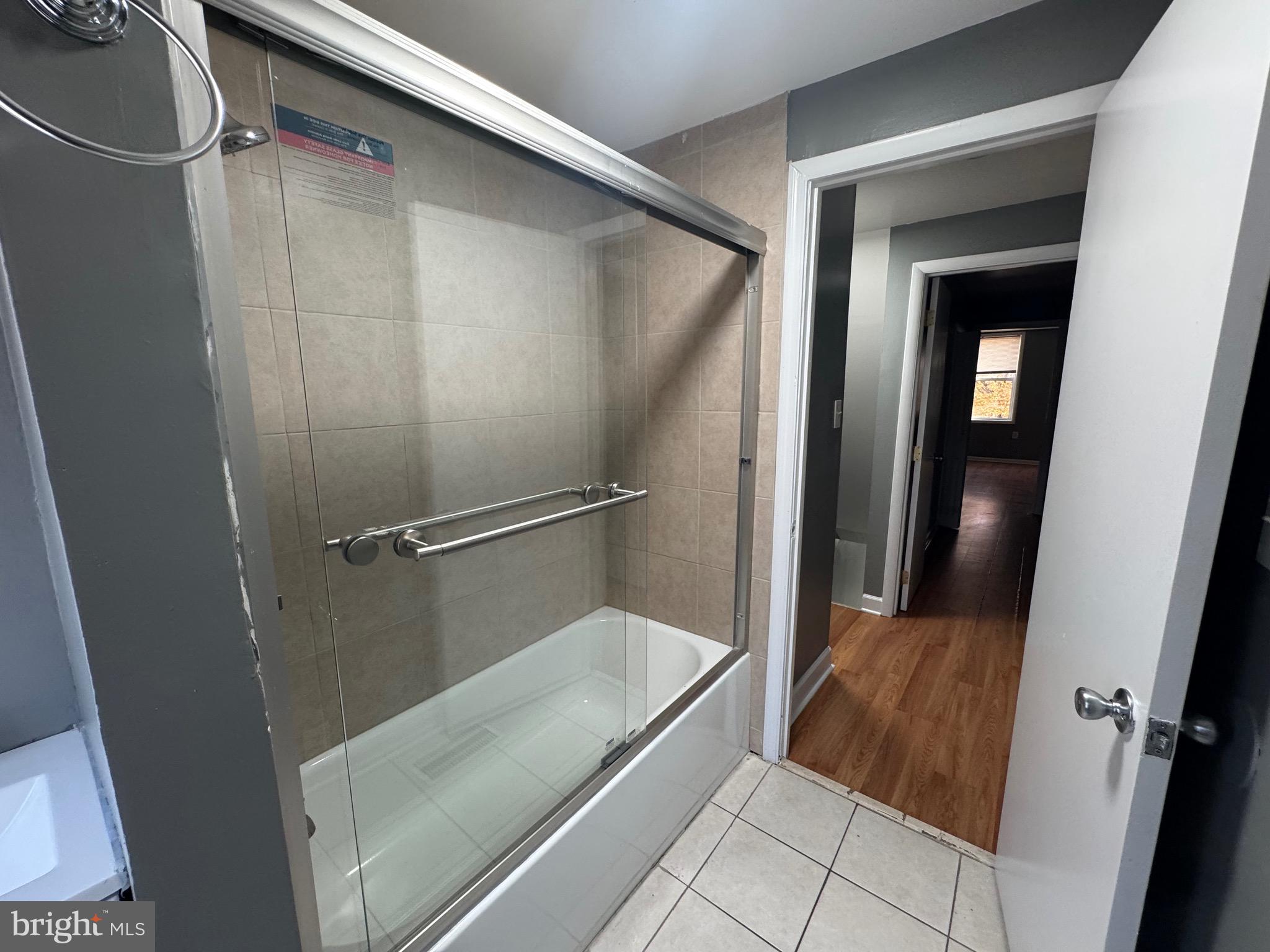 MILL HILL - Residential