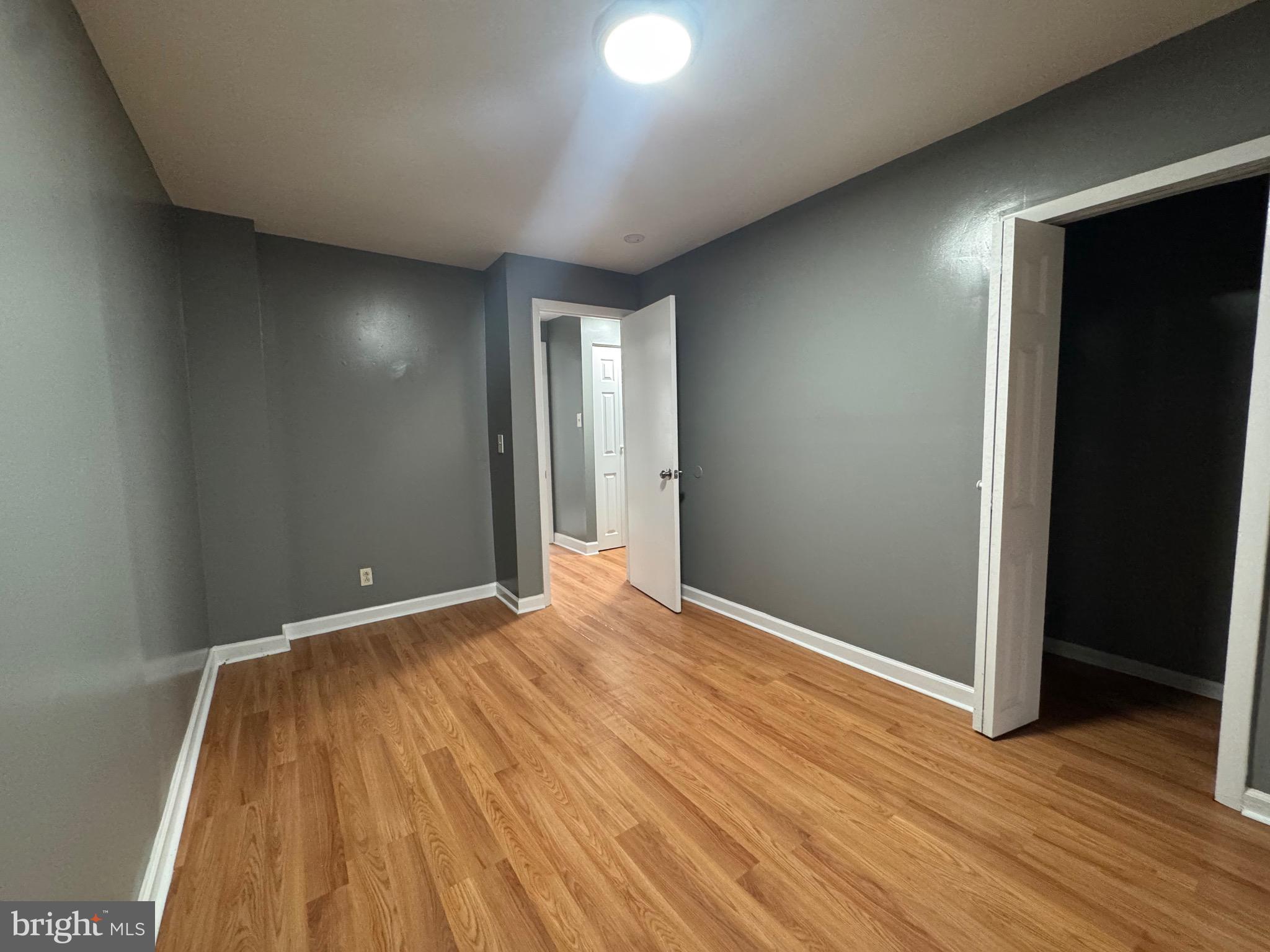 MILL HILL - Residential