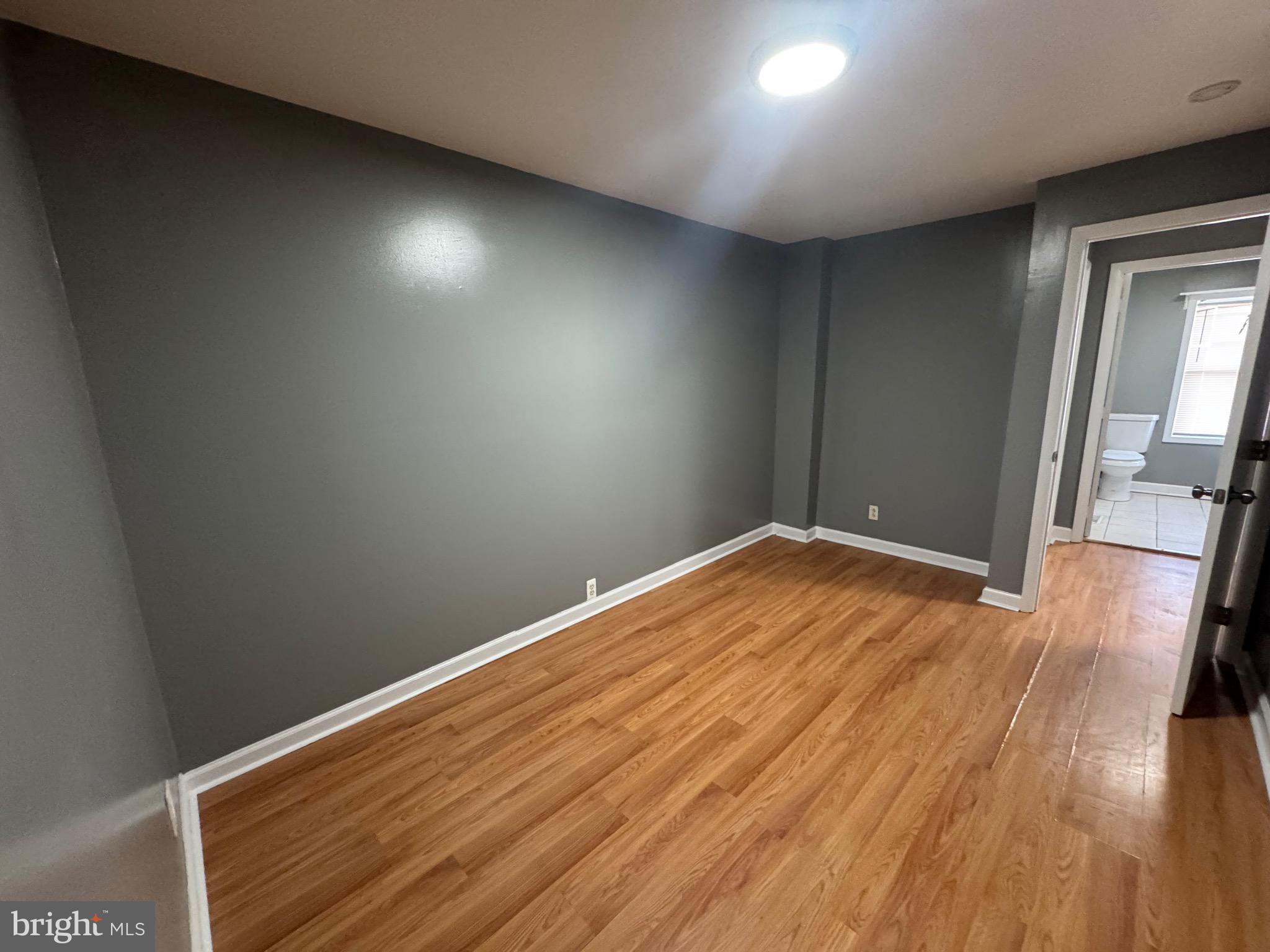 MILL HILL - Residential