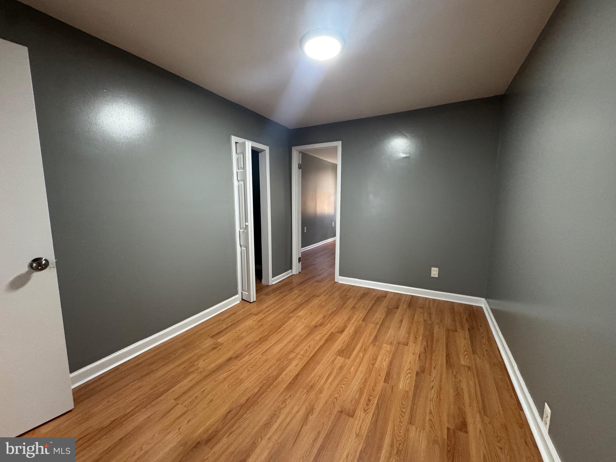 MILL HILL - Residential