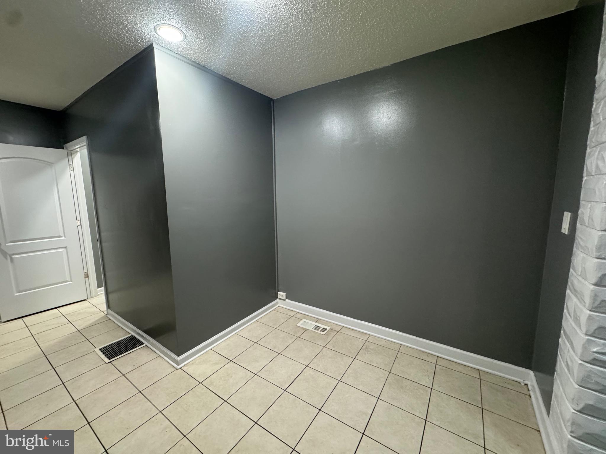 MILL HILL - Residential