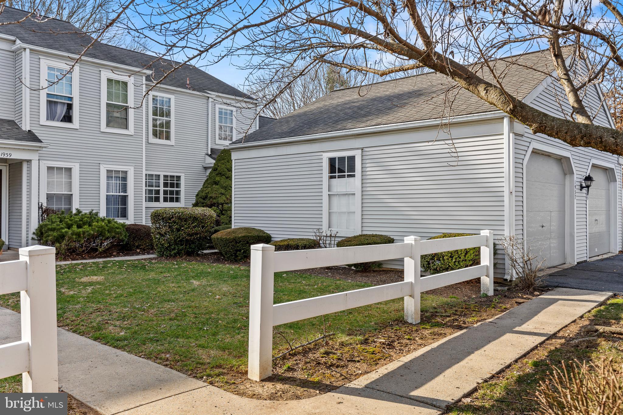 ROCKLEDGE - Residential