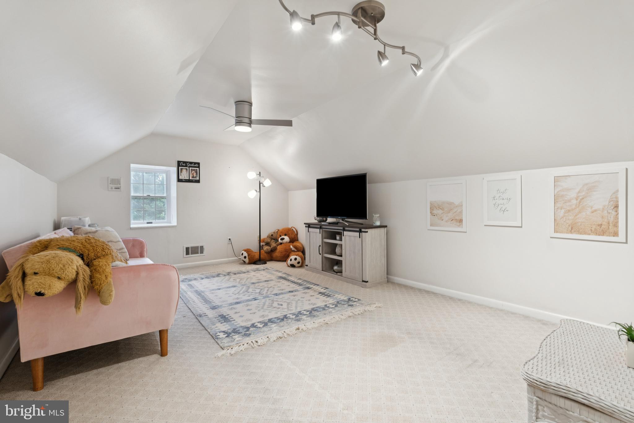 RAVENHURST - Residential