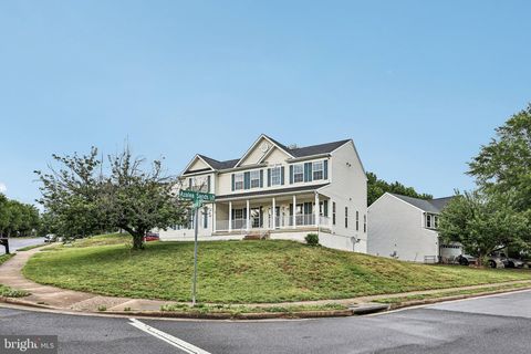 Photo of 17717 Wayside Drive, DUMFRIES, VA 22026 (MLS # VAPW2119954)