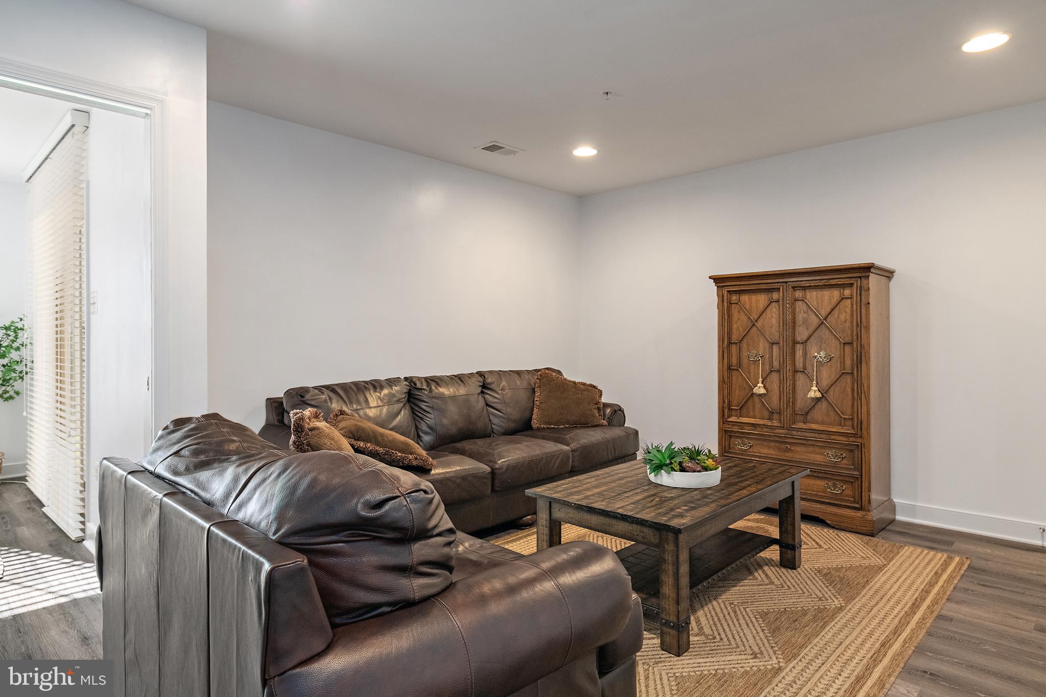 ADMIRALS RIDGE - Residential