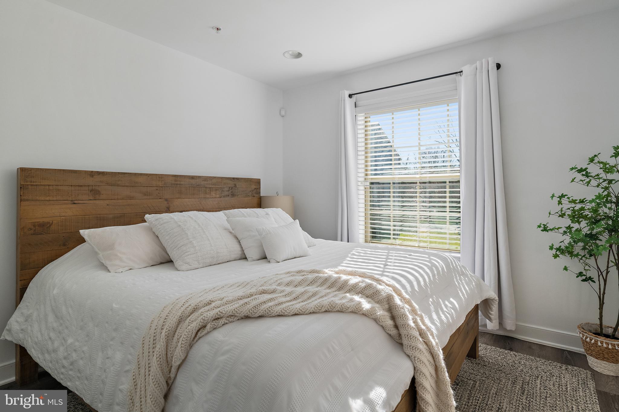 ADMIRALS RIDGE - Residential