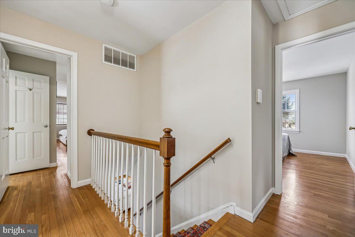 ANCIENT OAK - Residential