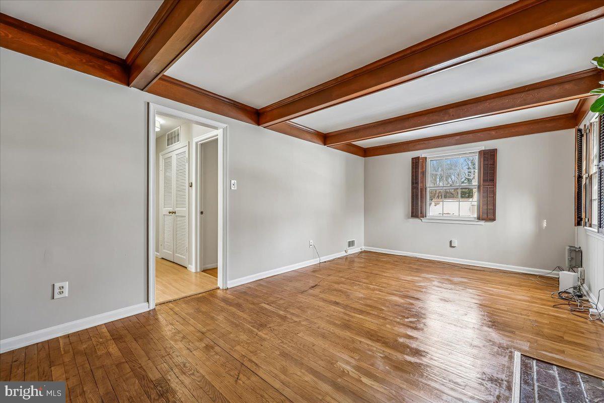 ANCIENT OAK - Residential