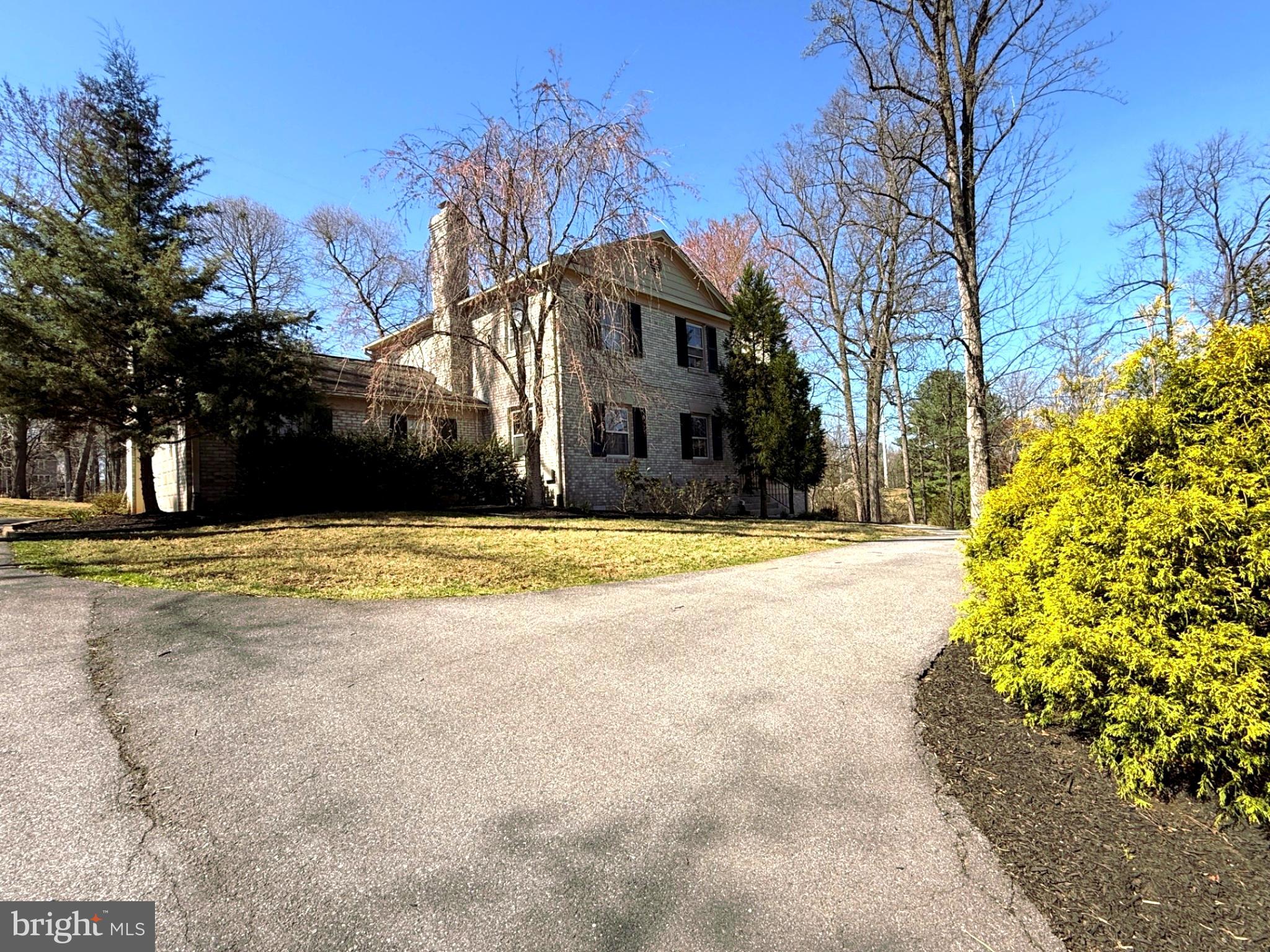 ANCIENT OAK - Residential