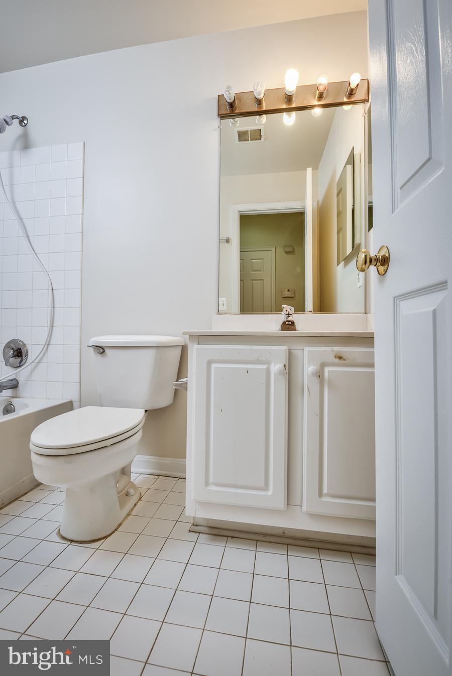 TALL OAKS - Residential