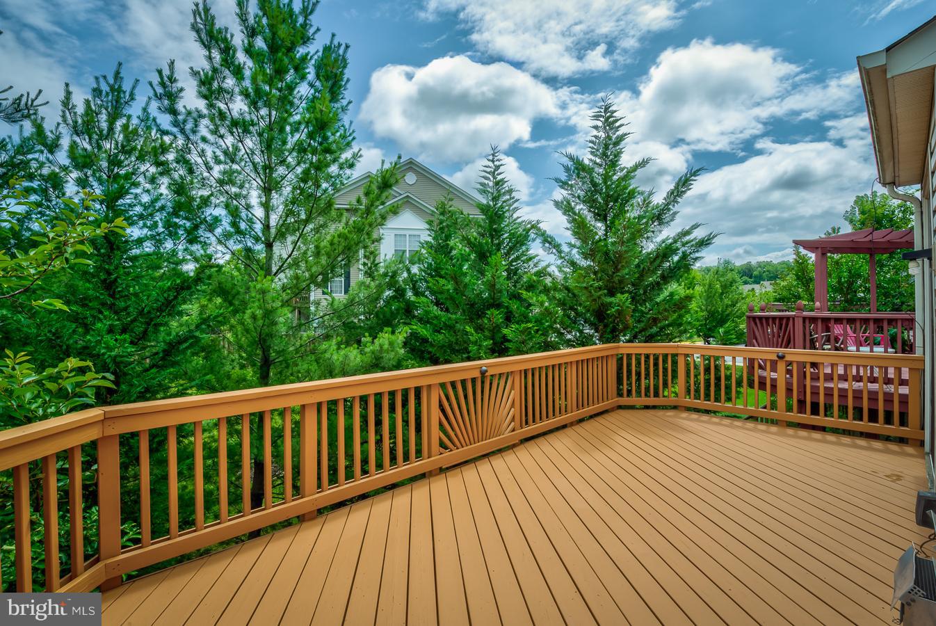 TALL OAKS - Residential