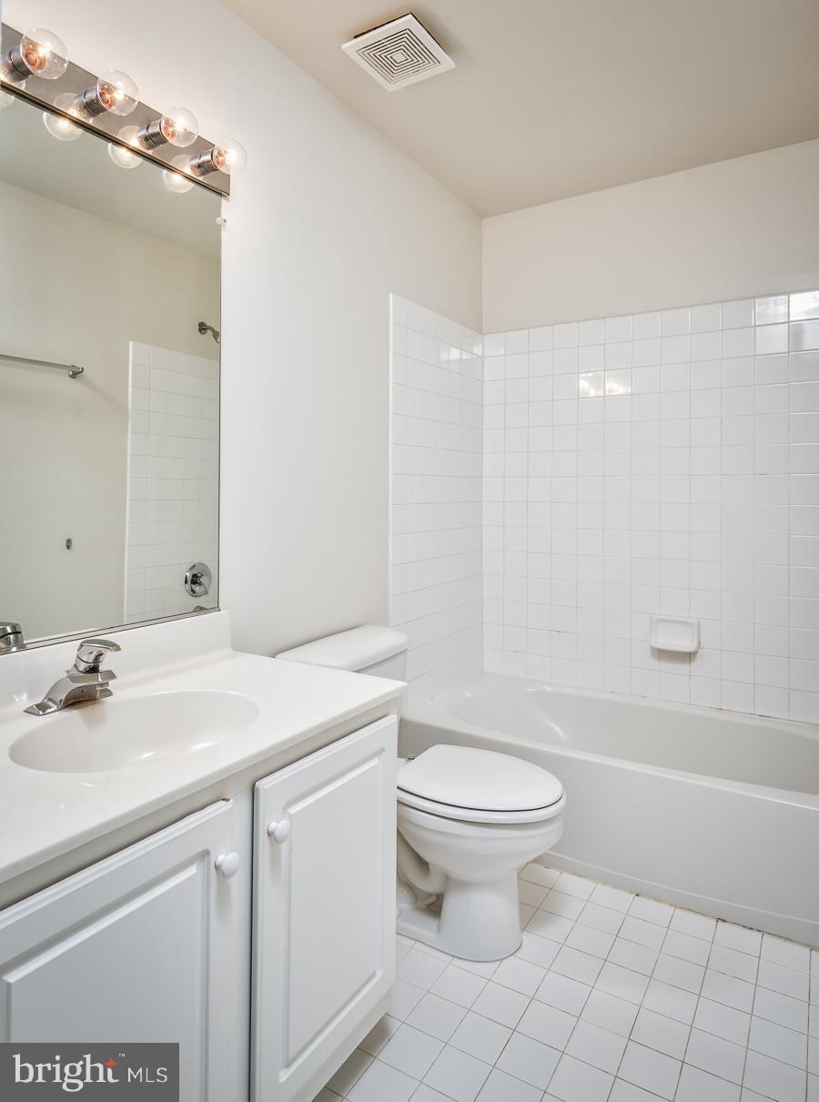 TALL OAKS - Residential