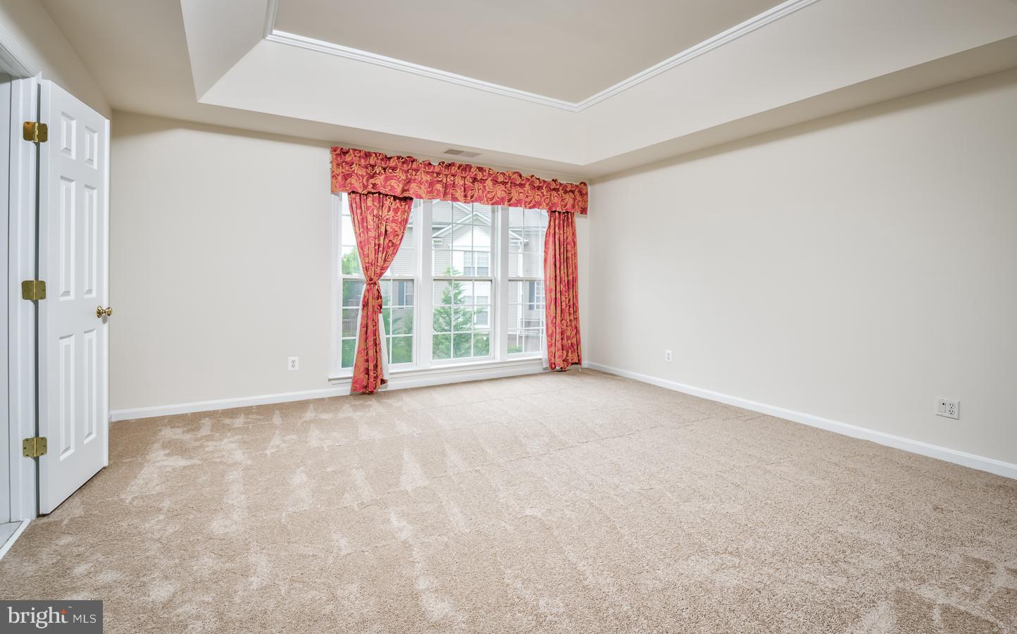 TALL OAKS - Residential