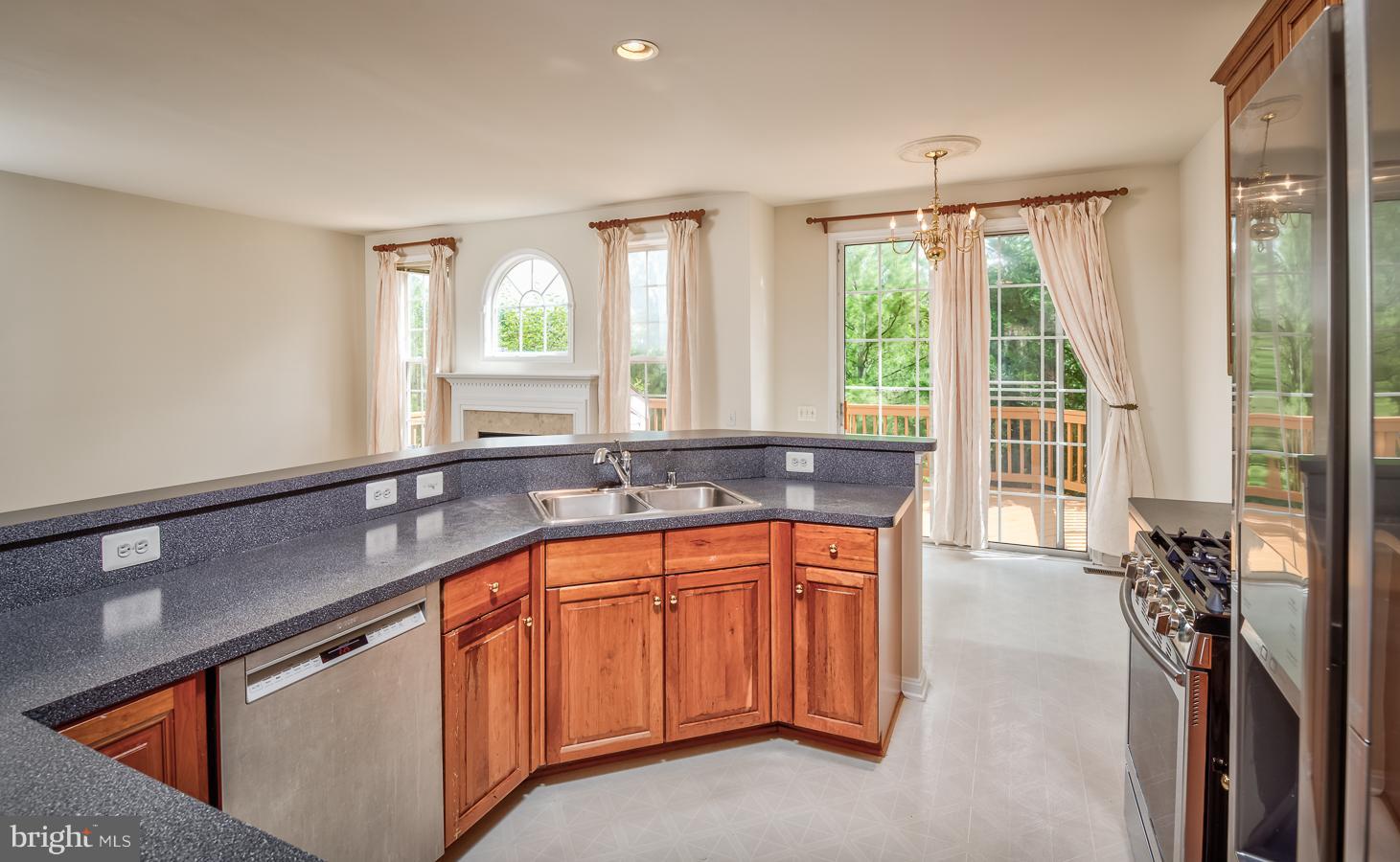 TALL OAKS - Residential