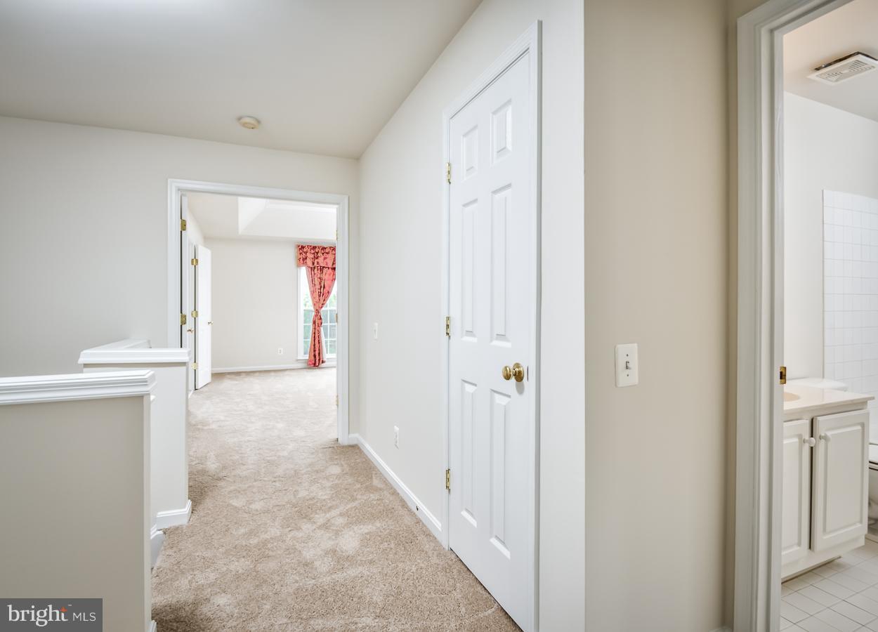 TALL OAKS - Residential