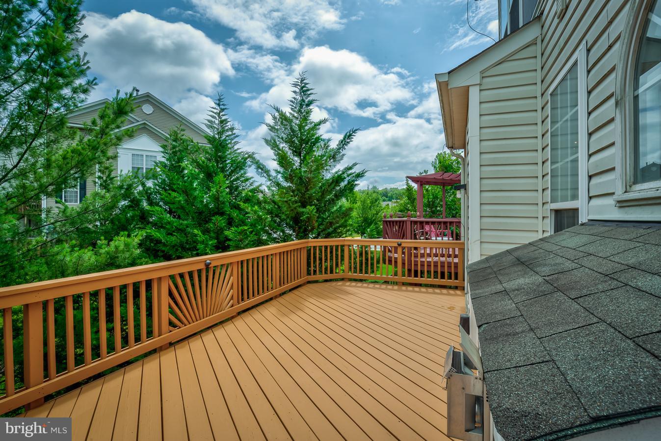 TALL OAKS - Residential