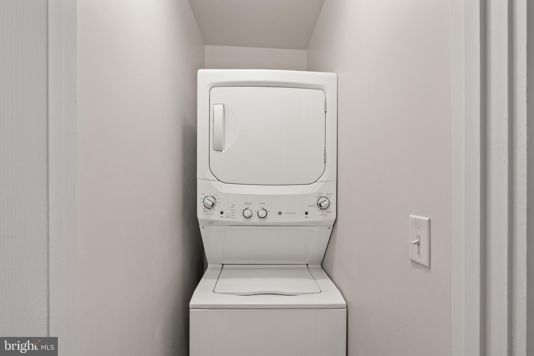 JEFFERSON MANOR - Residential