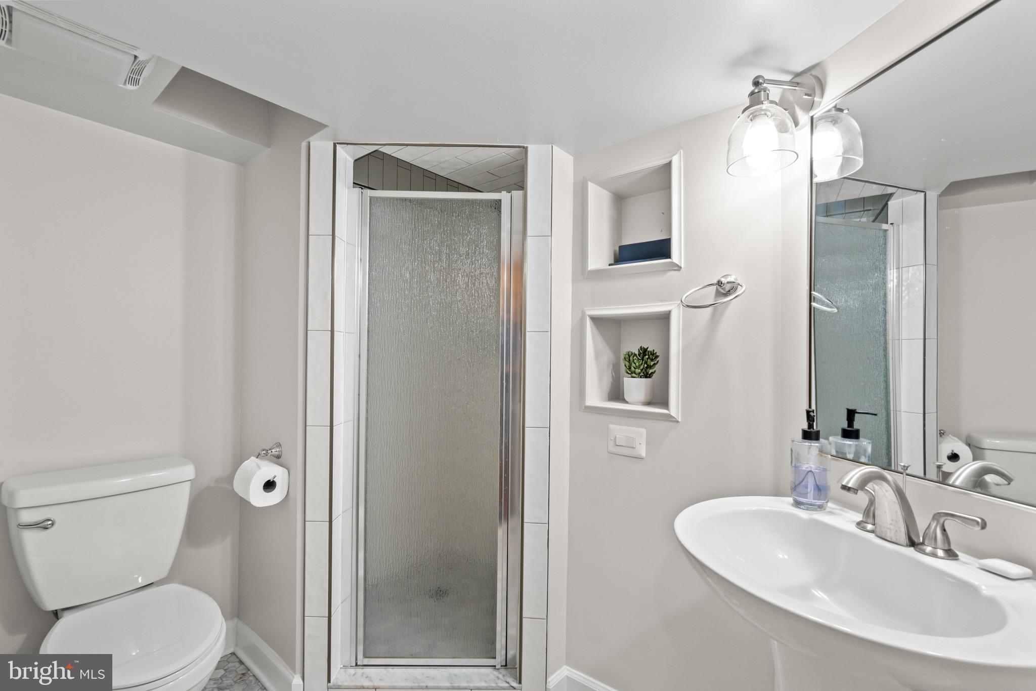 JEFFERSON MANOR - Residential