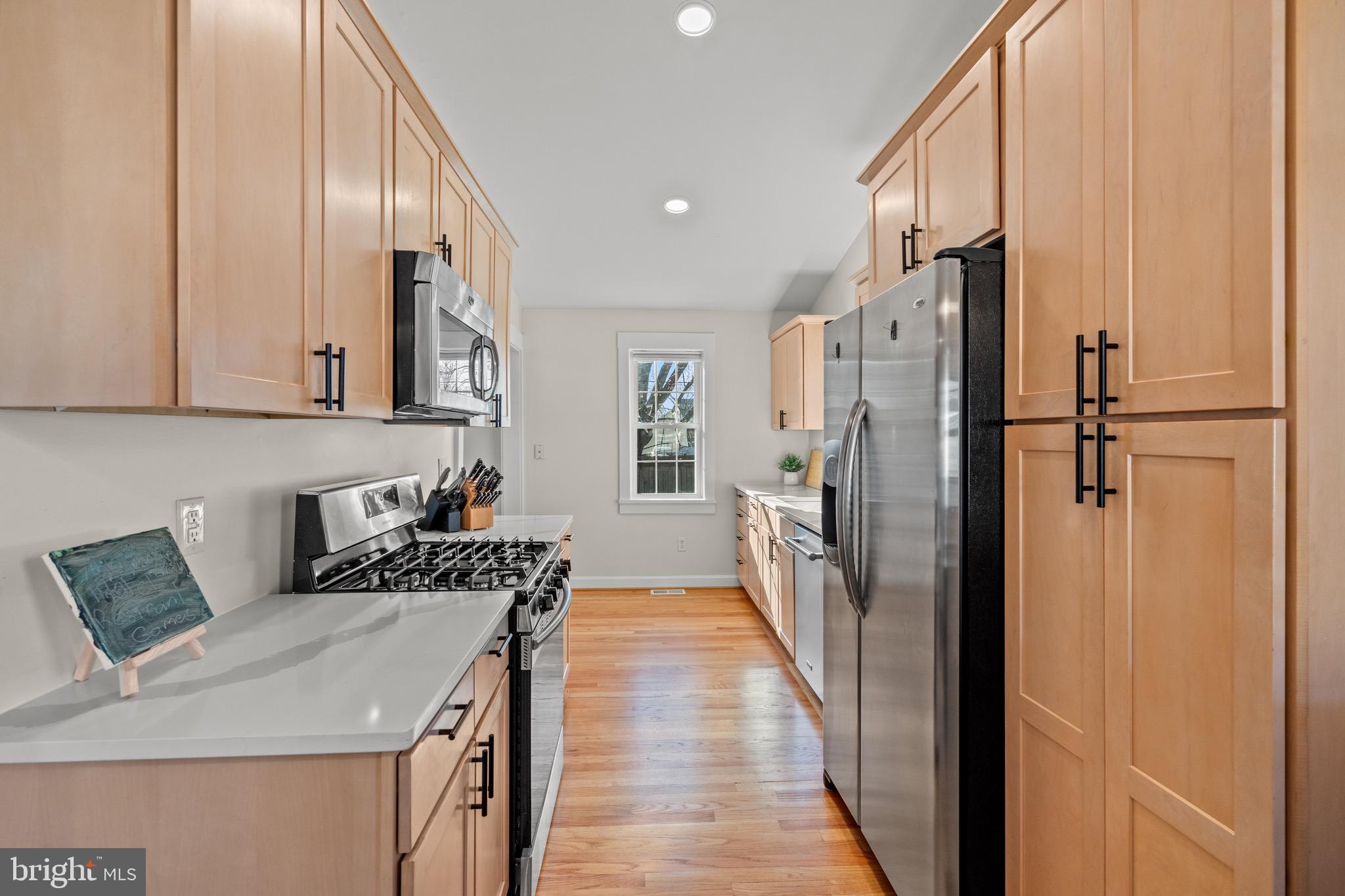 JEFFERSON MANOR - Residential