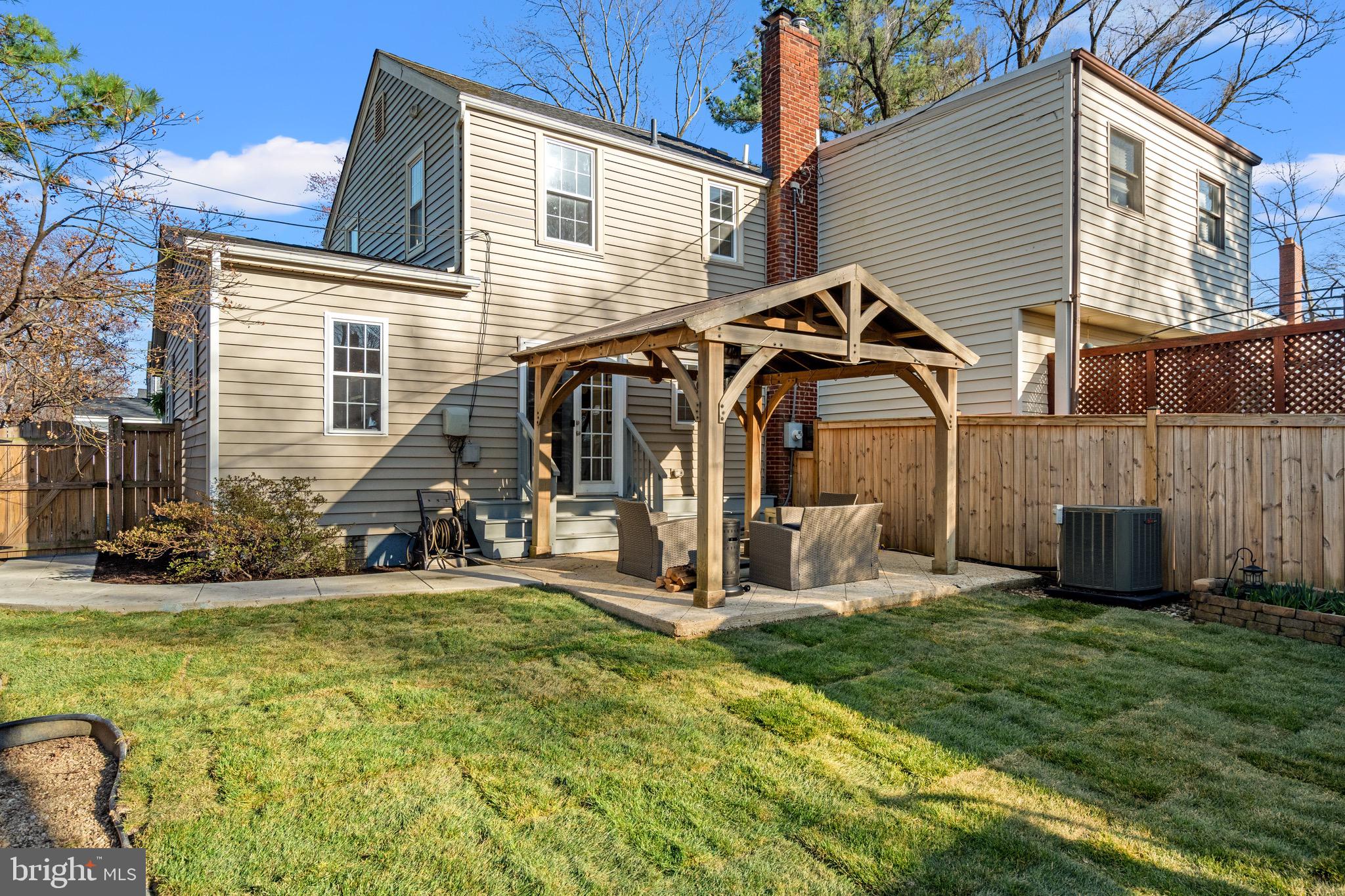 JEFFERSON MANOR - Residential