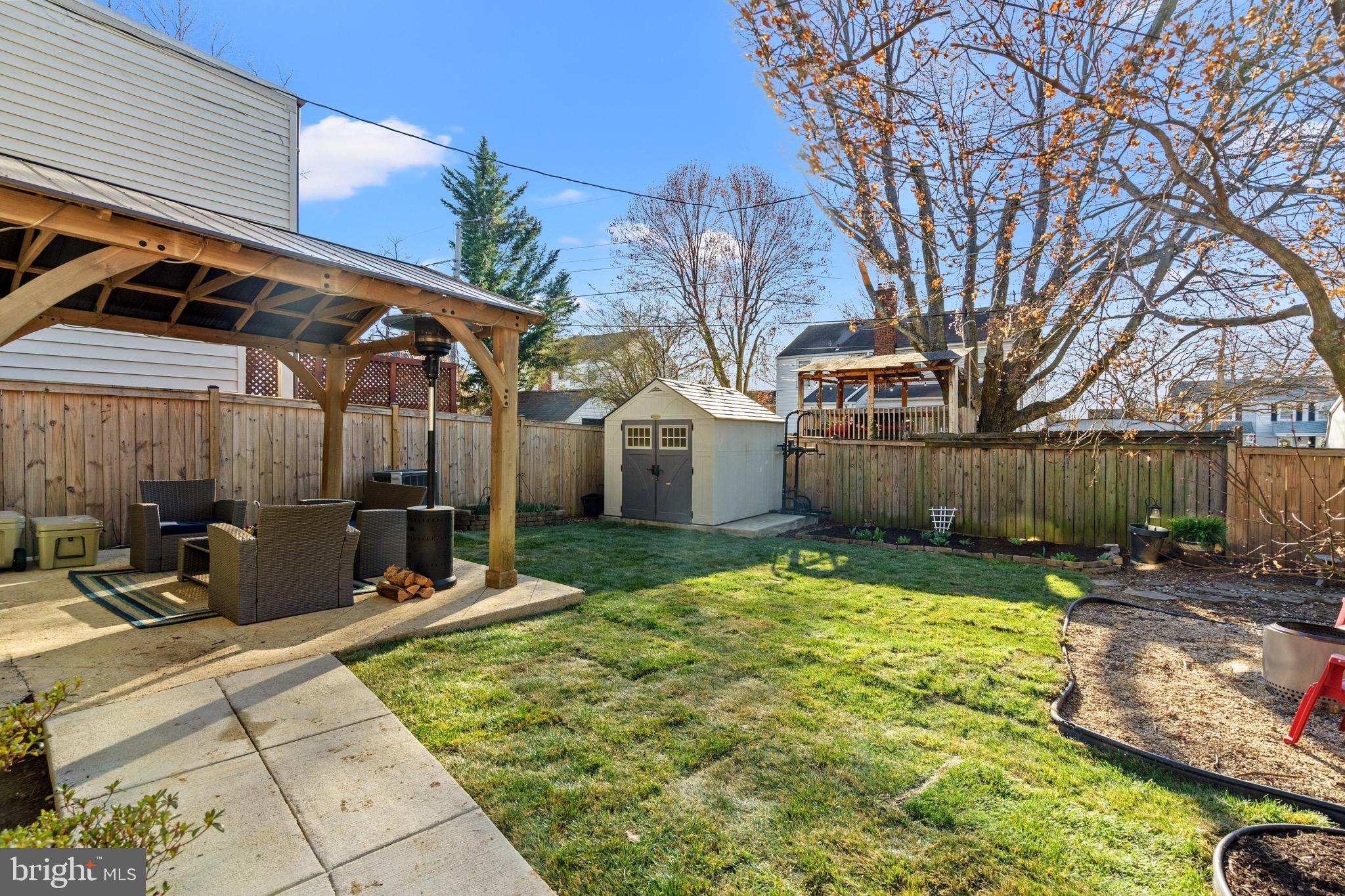 JEFFERSON MANOR - Residential