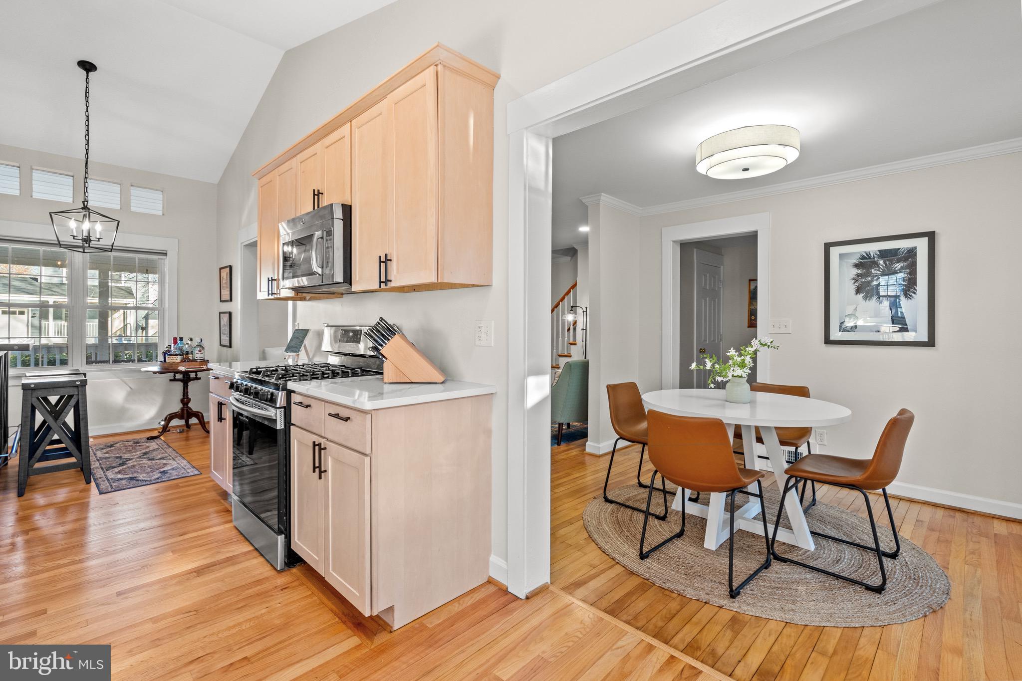 JEFFERSON MANOR - Residential