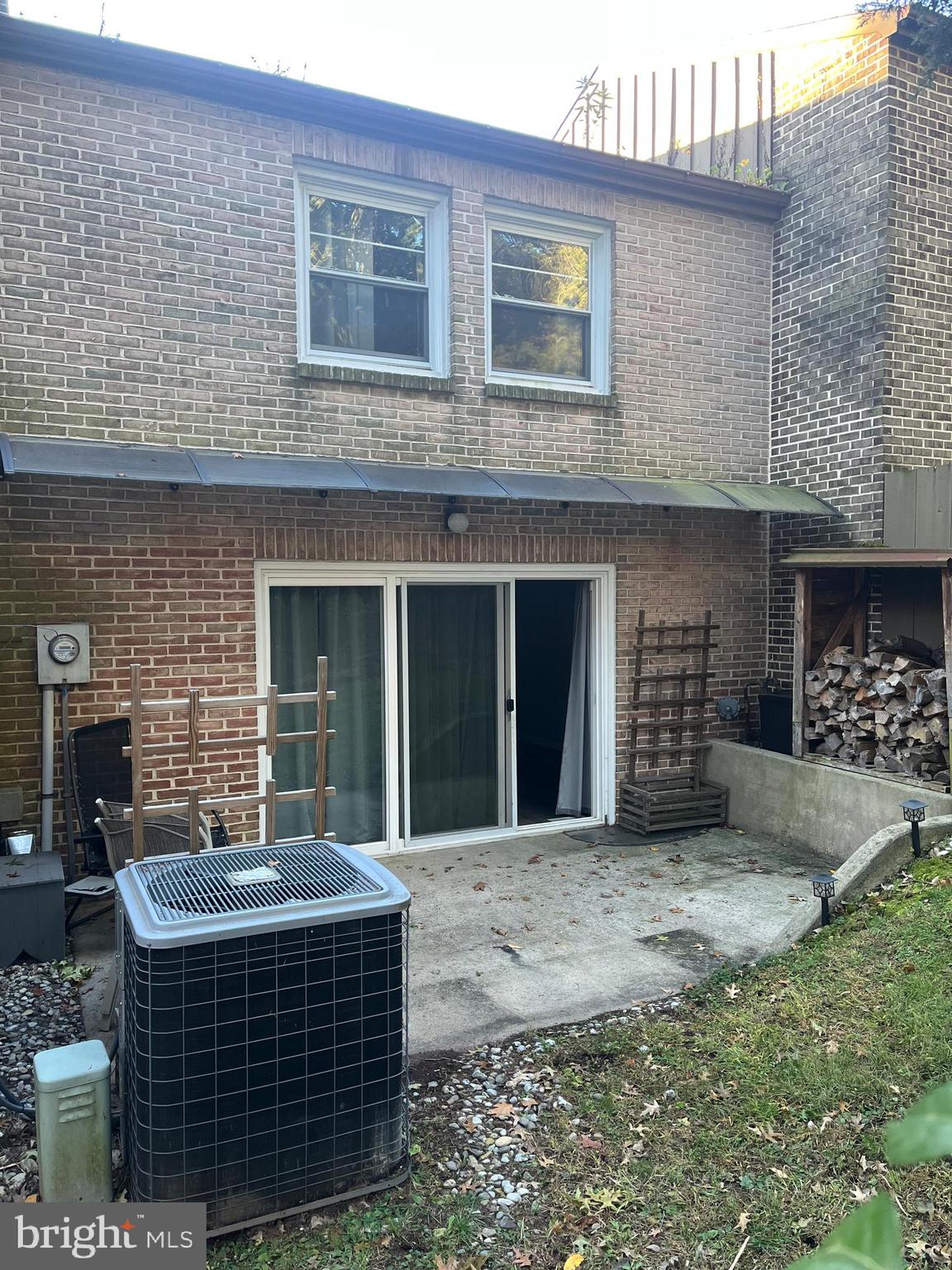 FLYING HILLS - Residential